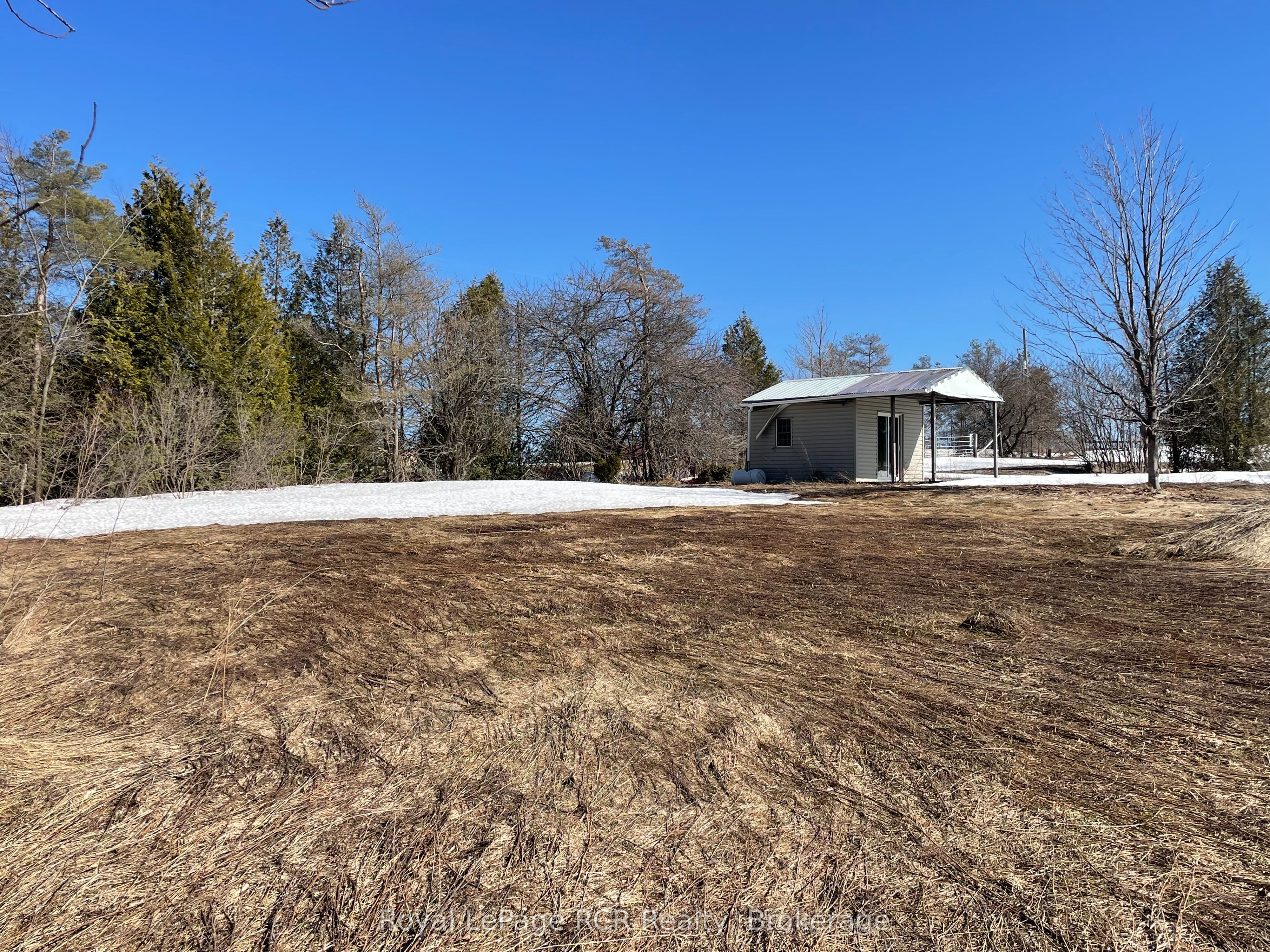 072988 Southgate Sideroad 7 Property Photo 9