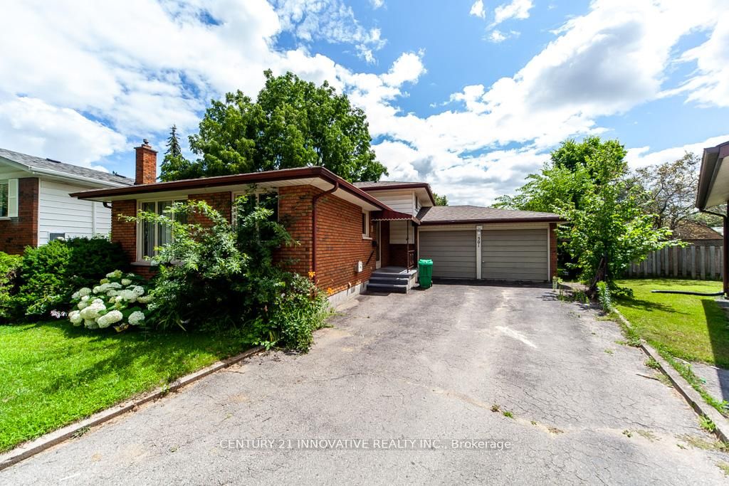 501 Barnes Crescent