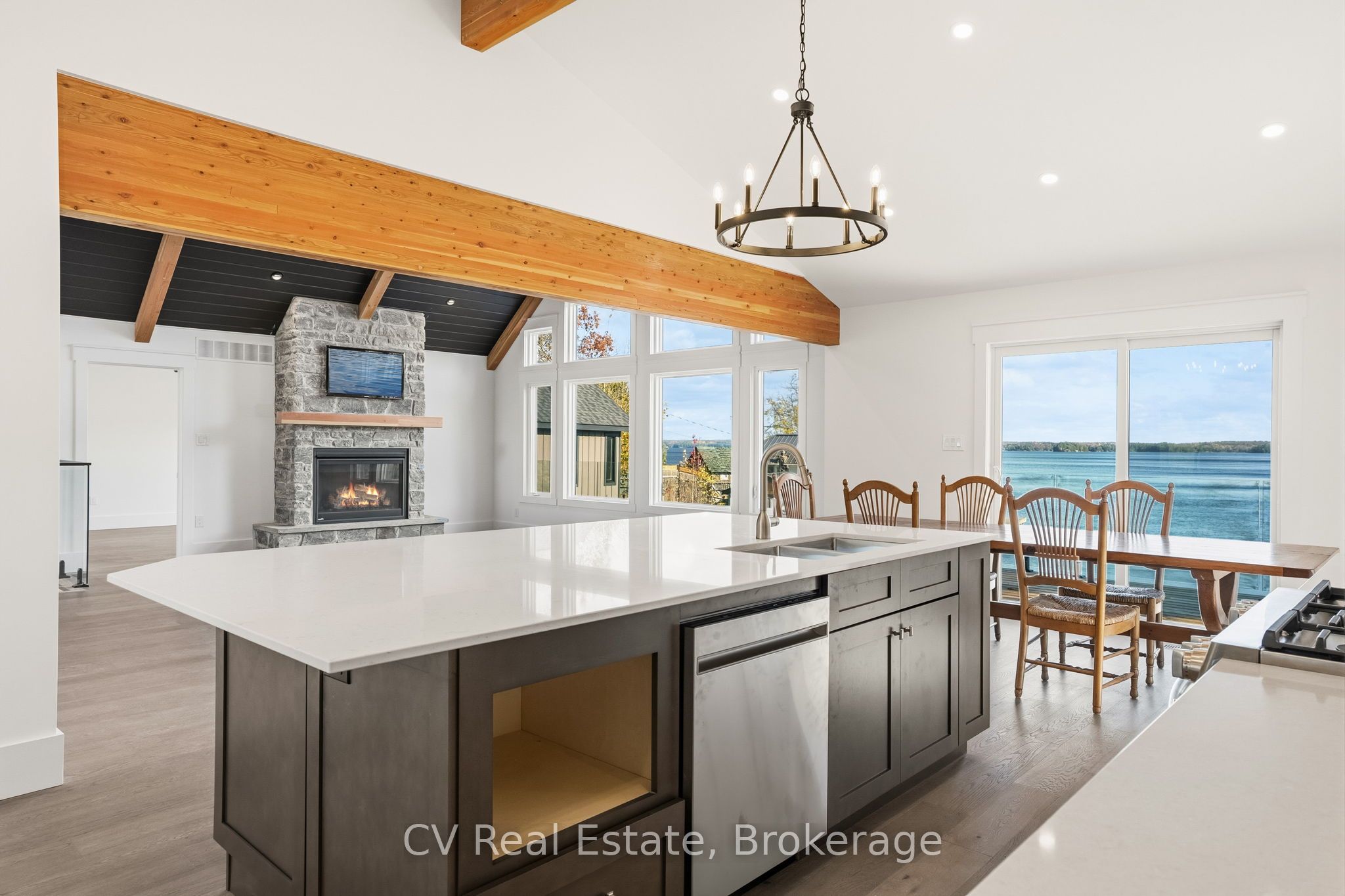 1111 Lakeshore Drive Property Photo 12