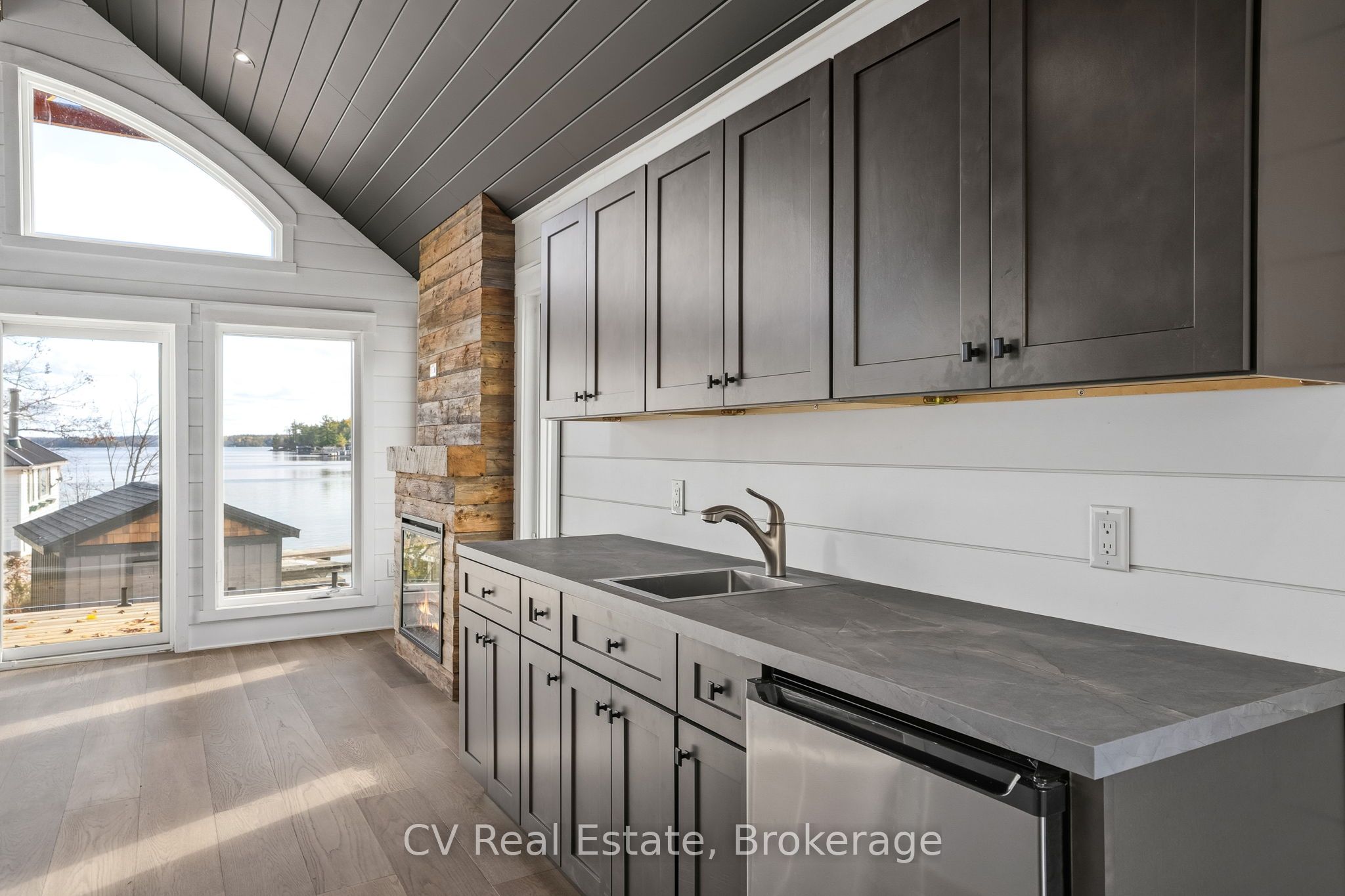 1111 Lakeshore Drive Property Photo 28
