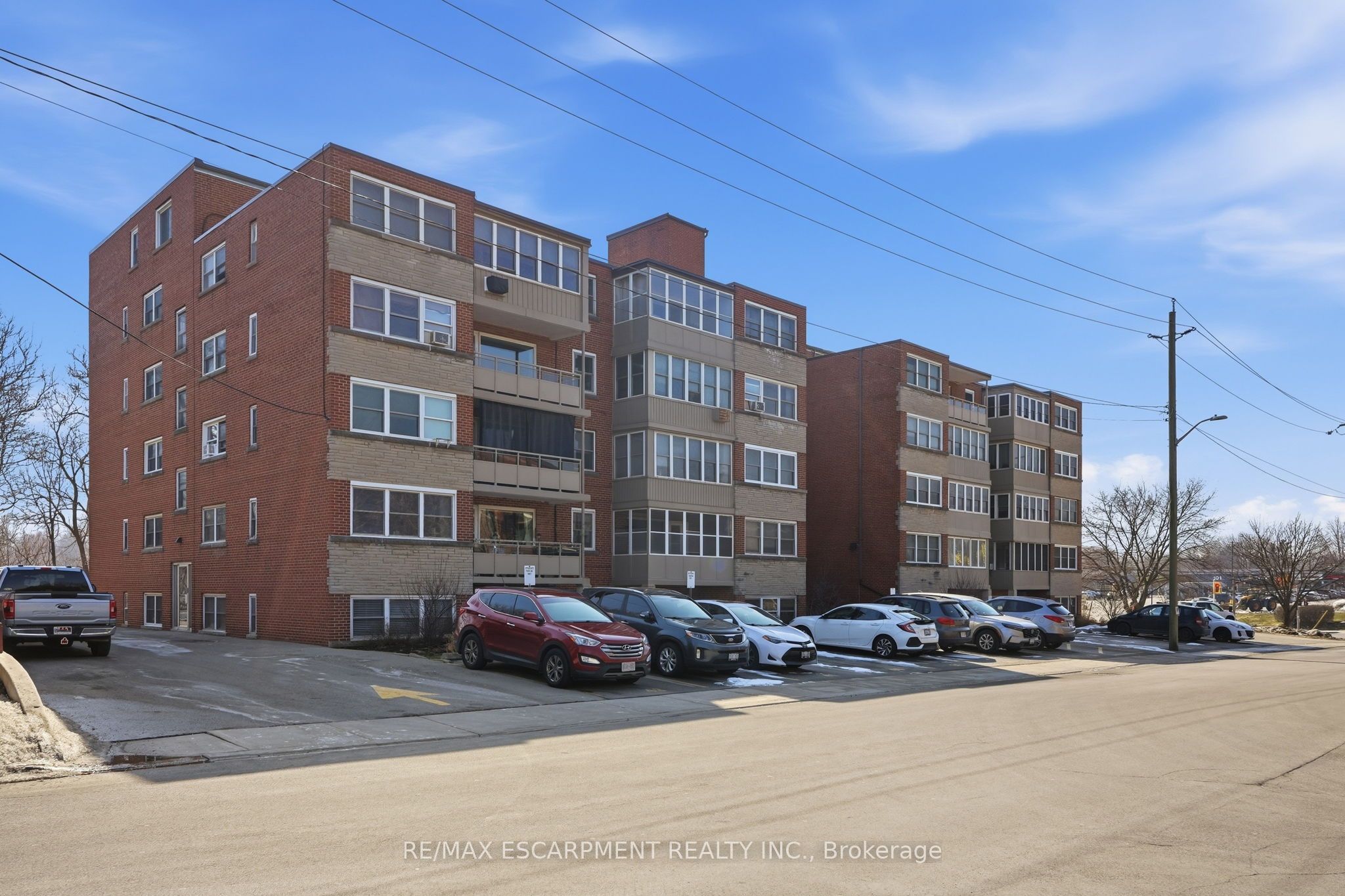 9 Grant Boulevard 106 Property Photo 3
