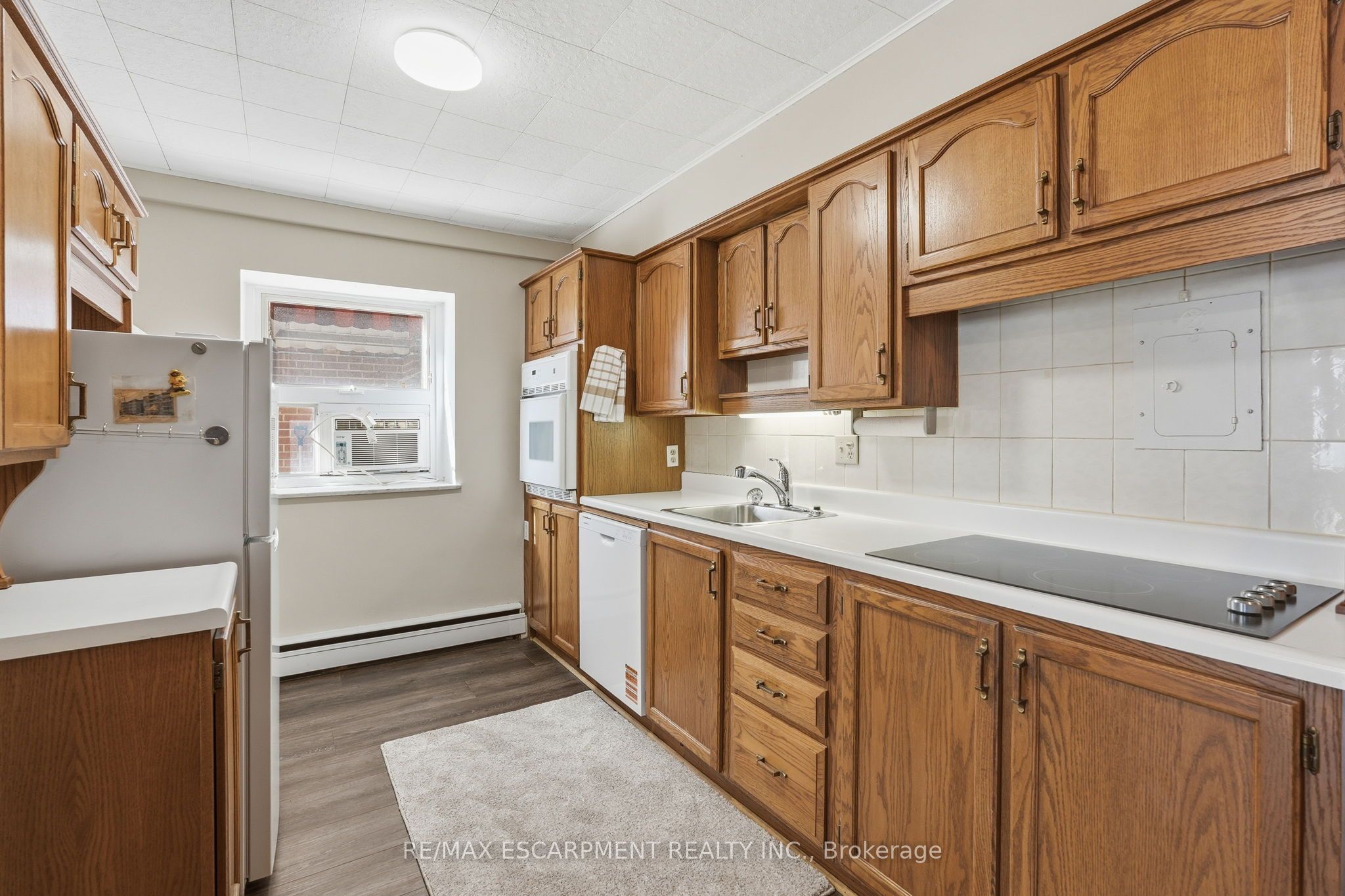 9 Grant Boulevard 106 Property Photo 16