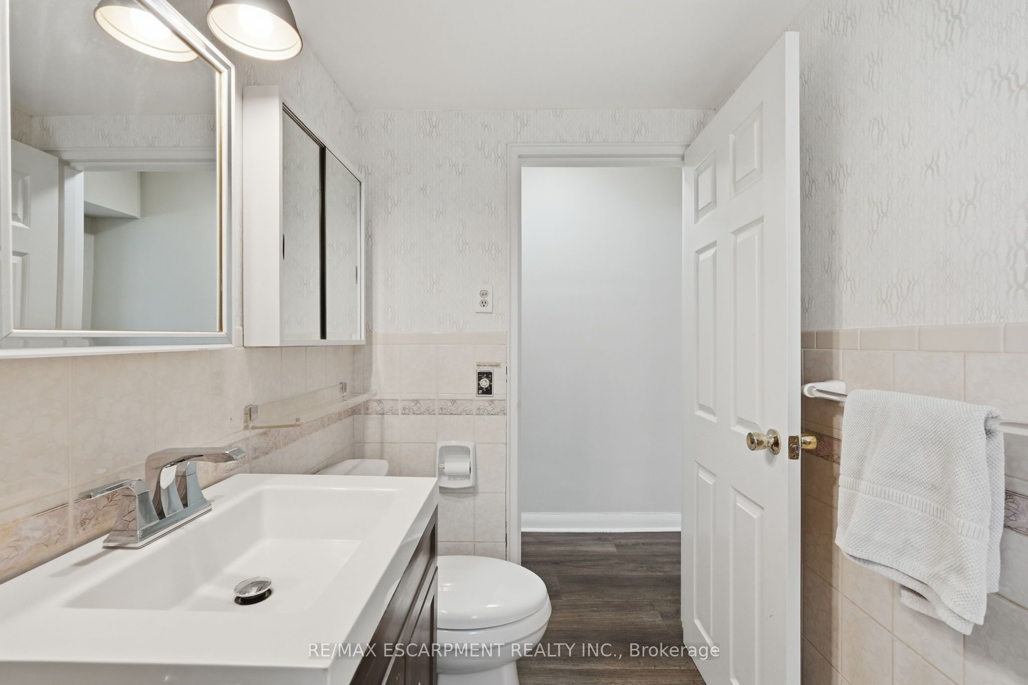 9 Grant Boulevard 106 Property Photo 24