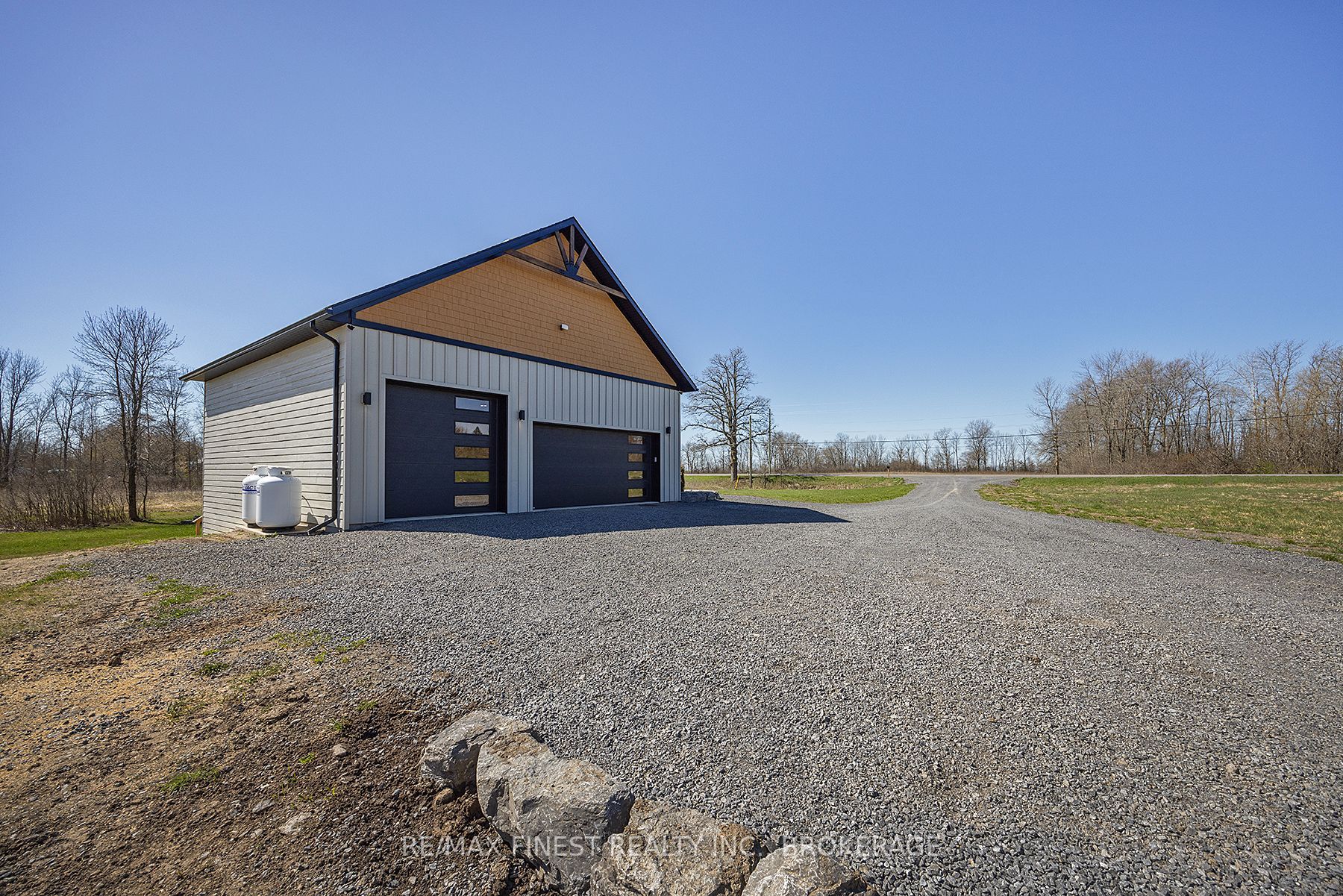 953 County Road 7 Property Photo 3