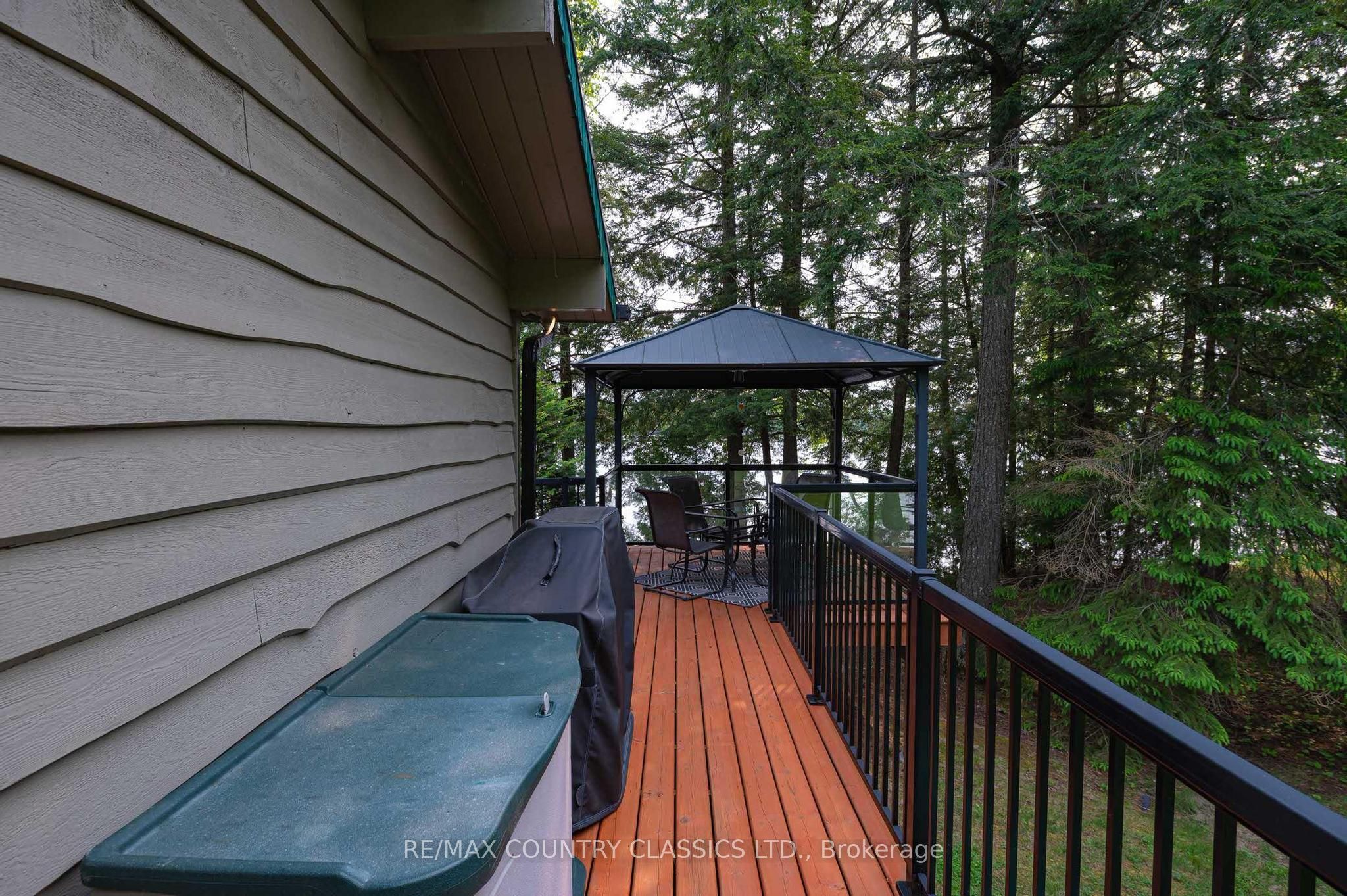 217 Moffat Road Property Photo 5