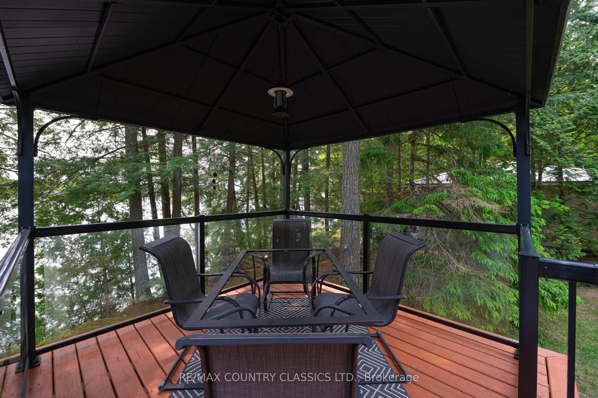 217 Moffat Road Property Photo 6