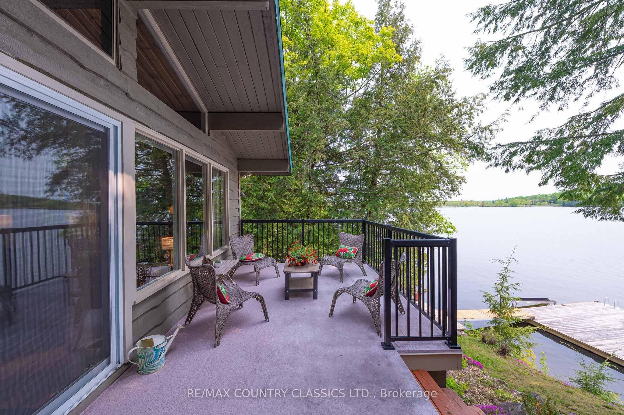 217 Moffat Road Property Photo 8