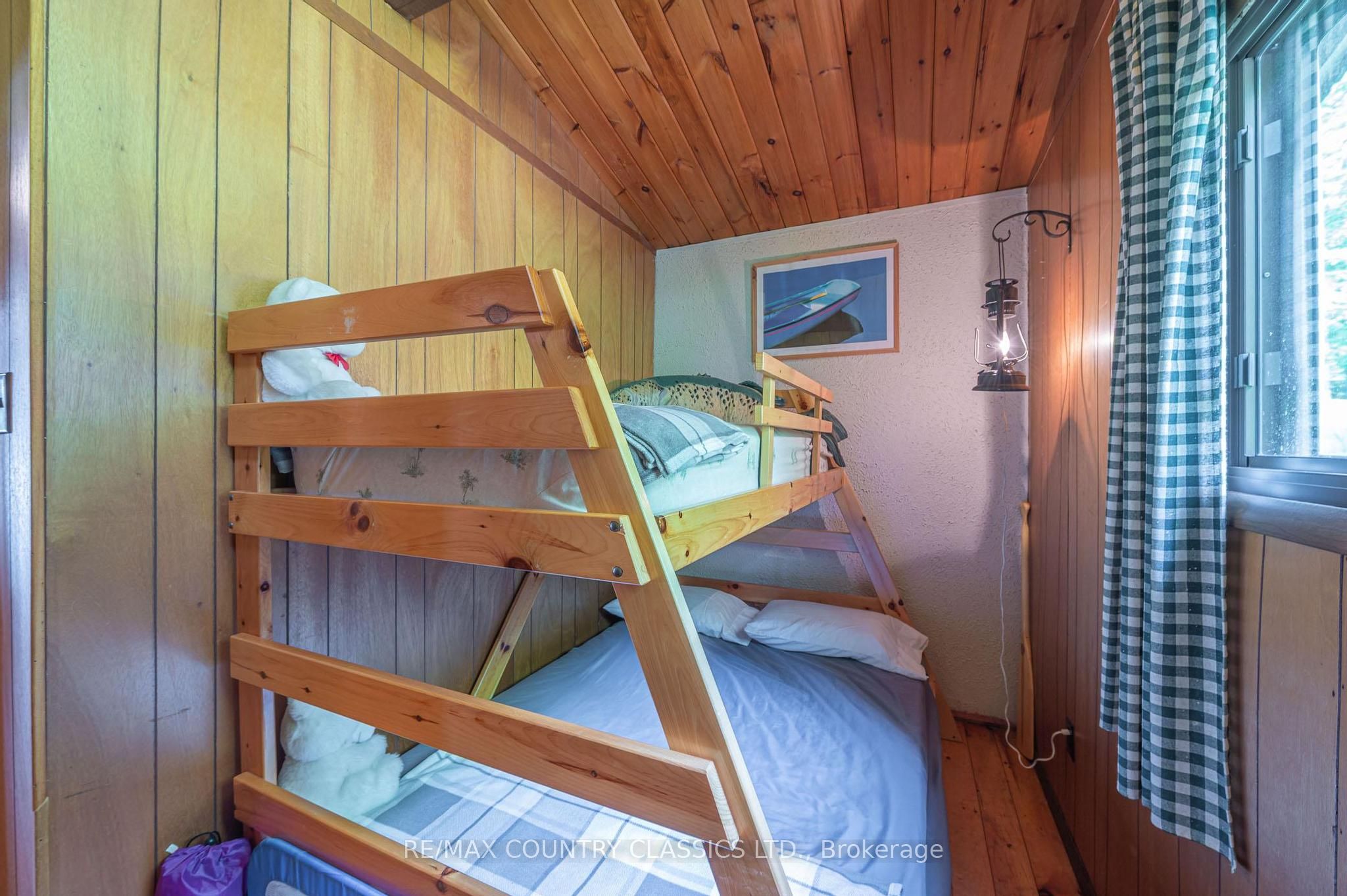 217 Moffat Road Property Photo 32