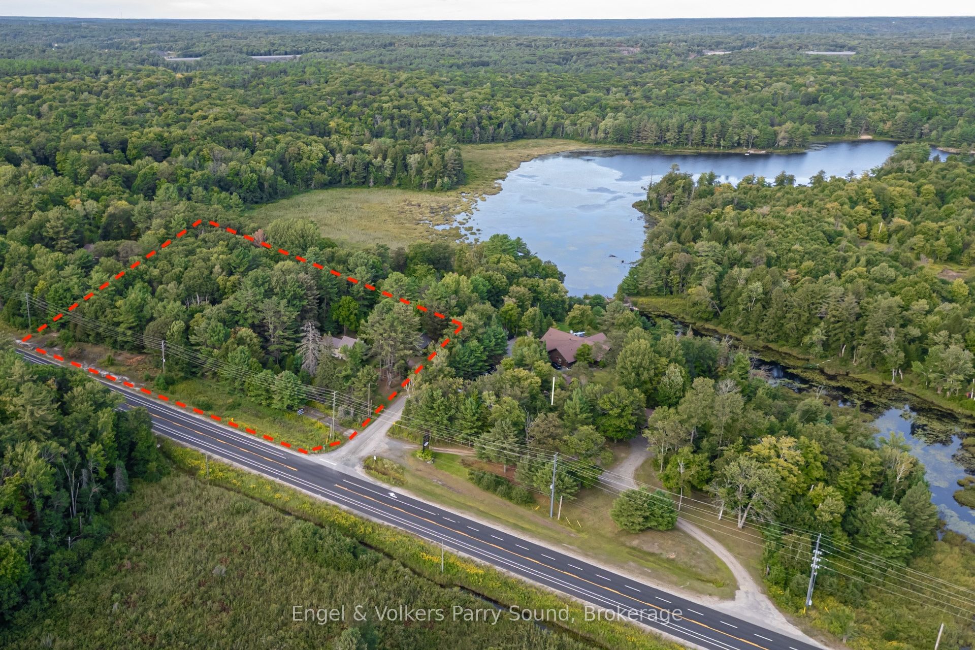 6 Little Beaver Boulevard Property Photo 4