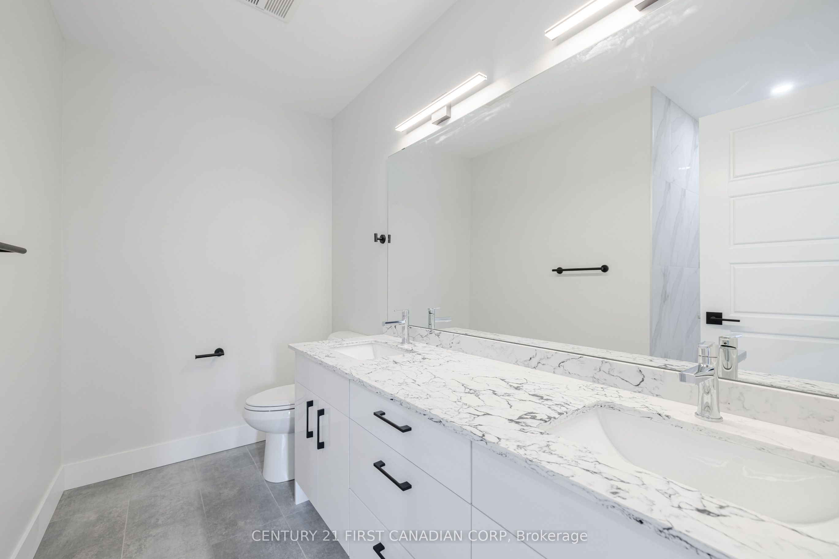 109 Ross Street Property Photo 44