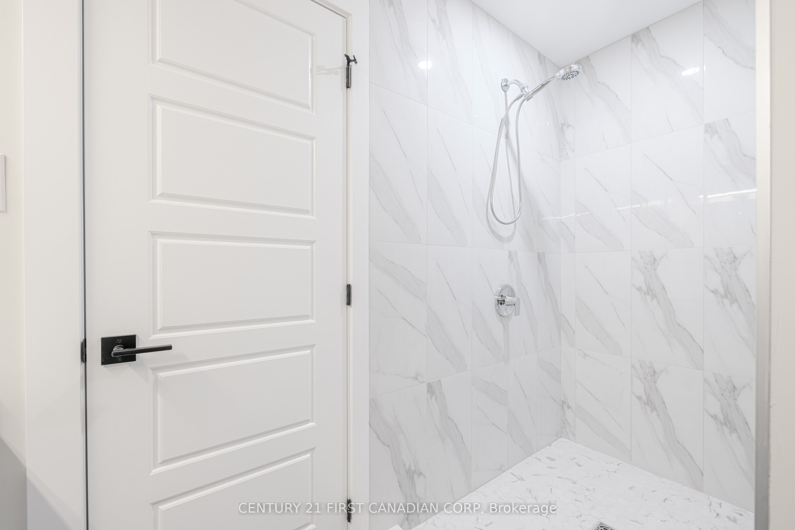 109 Ross Street Property Photo 45