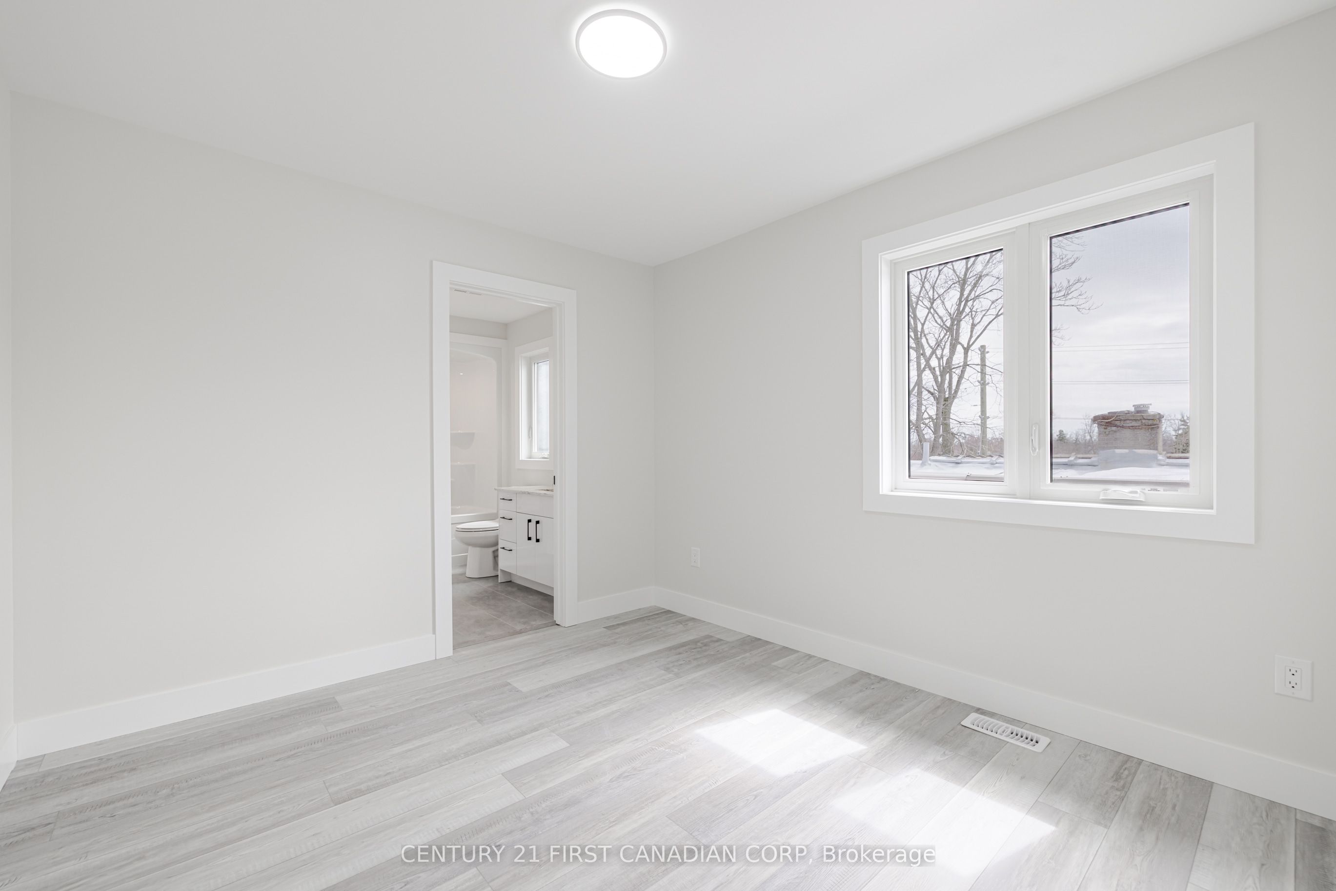 109 Ross Street Property Photo 46