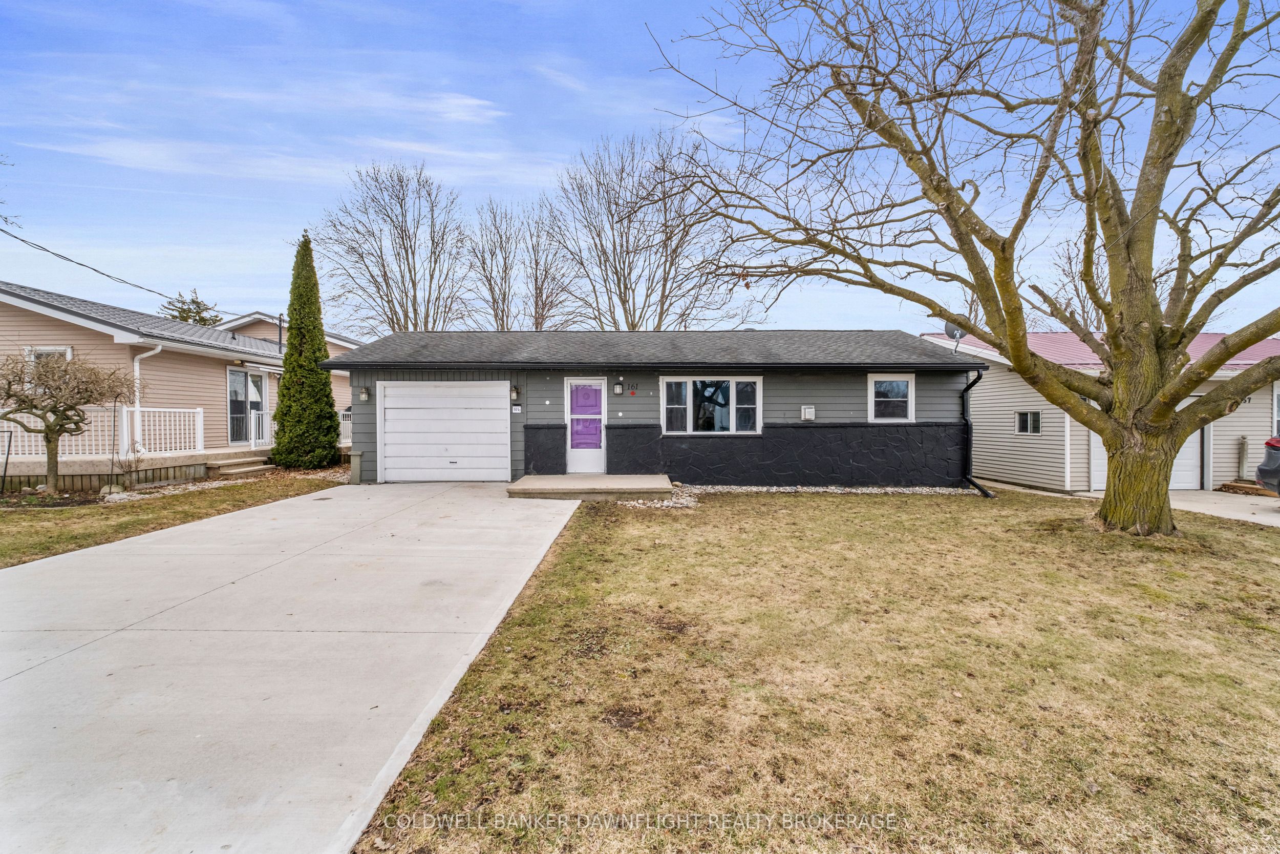 161 Huron Street E Property Photo 1