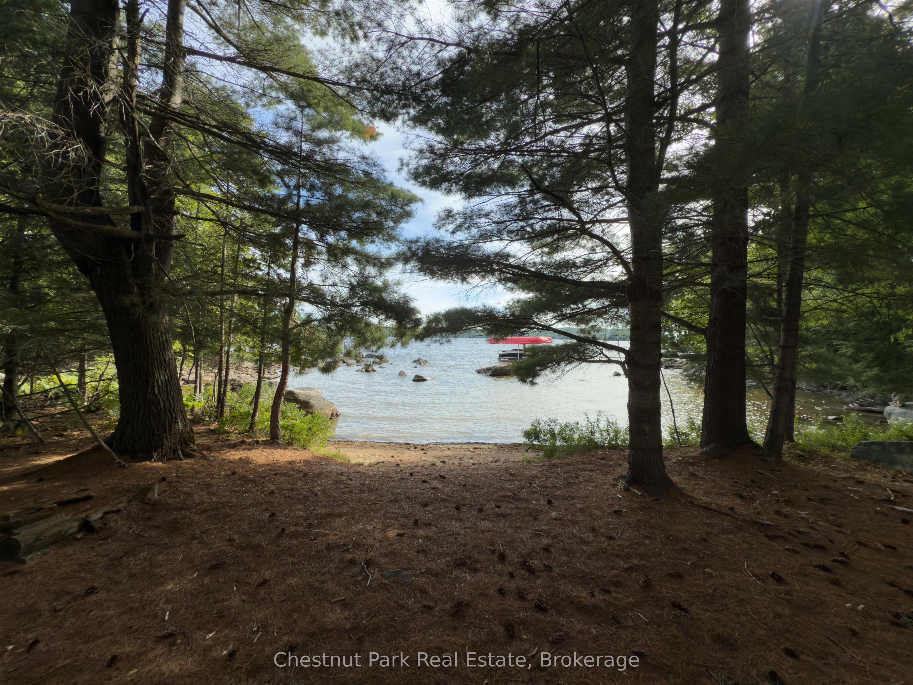 32 Bigwin Island Property Photo 17