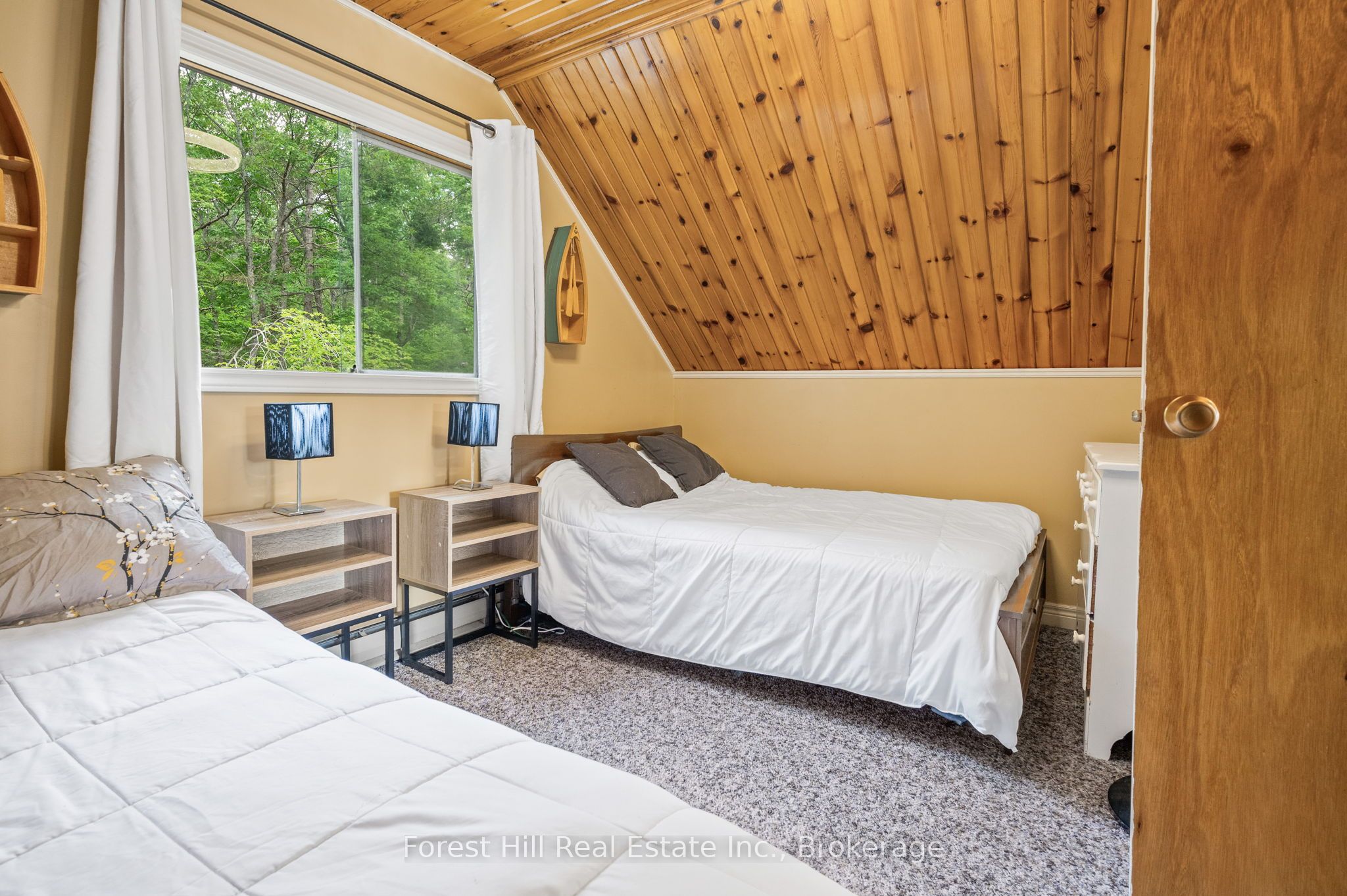 1099 Bracken Trail Property Photo 19