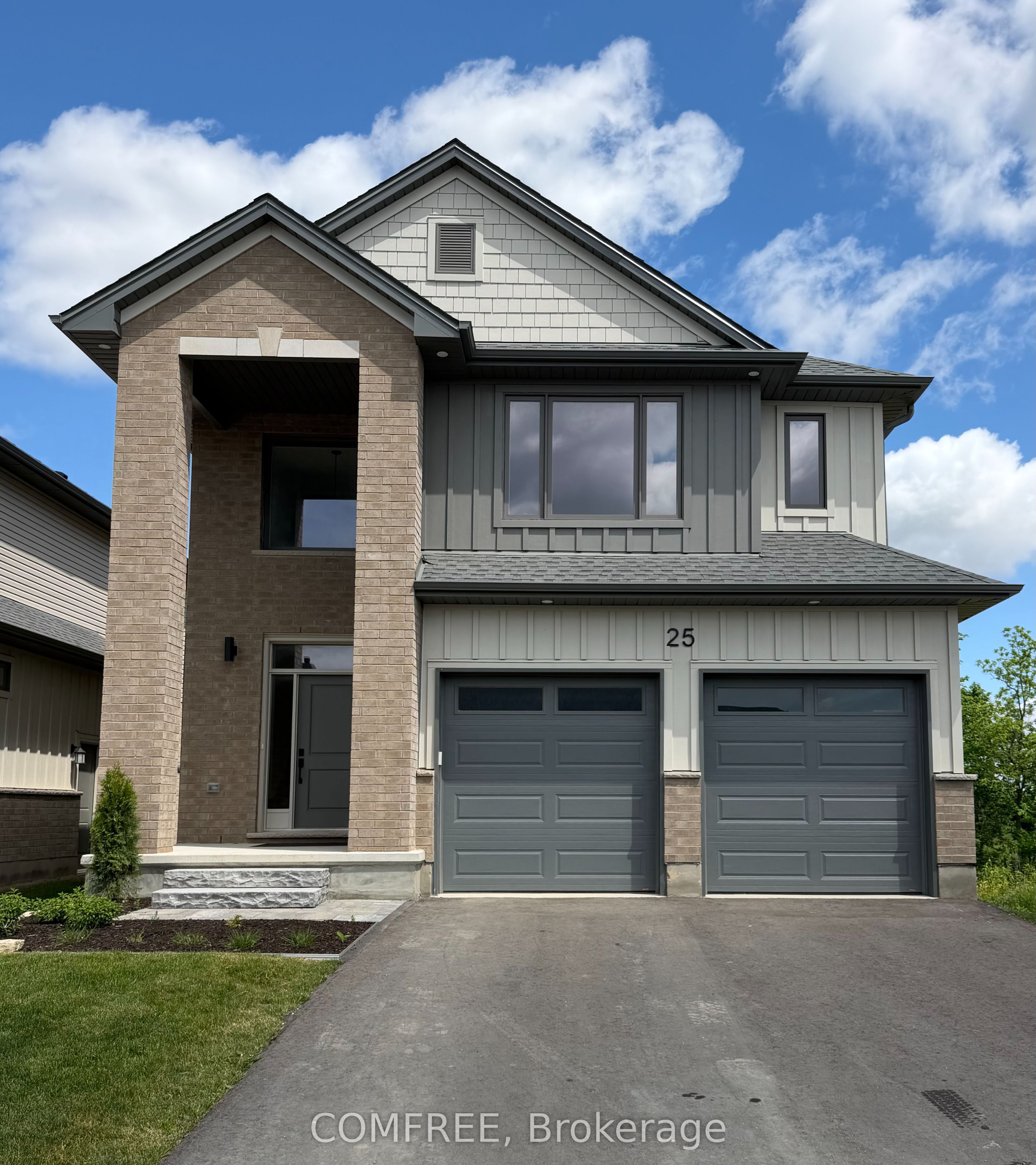 25-35 Old Course Road Property Photo 1