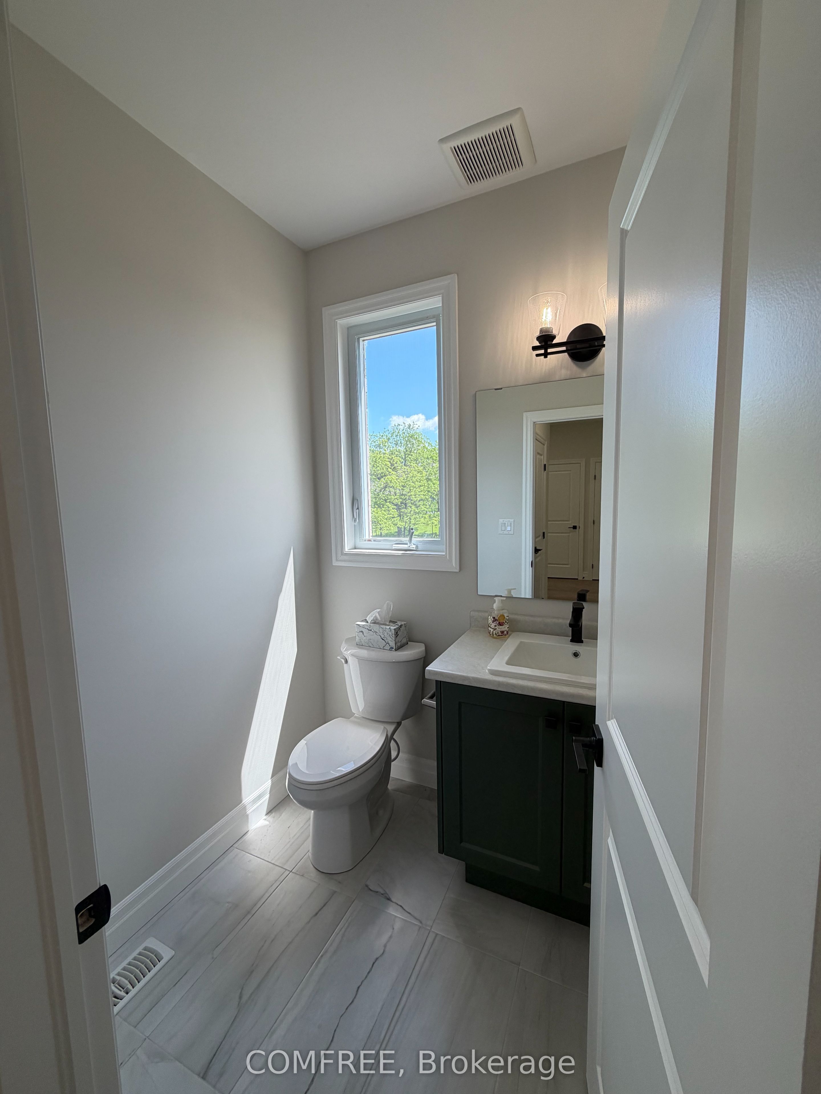 25-35 Old Course Road Property Photo 9