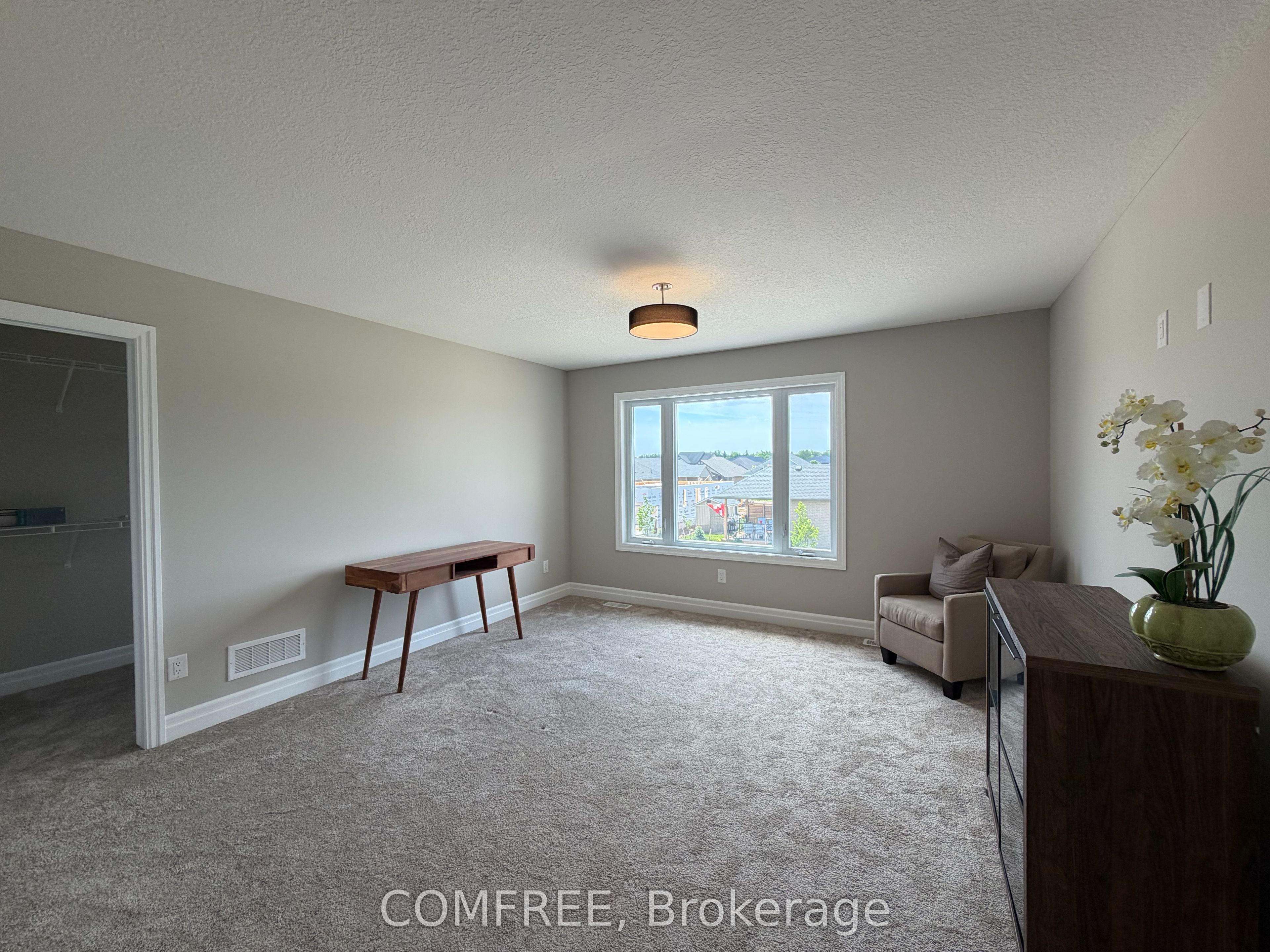 25-35 Old Course Road Property Photo 12