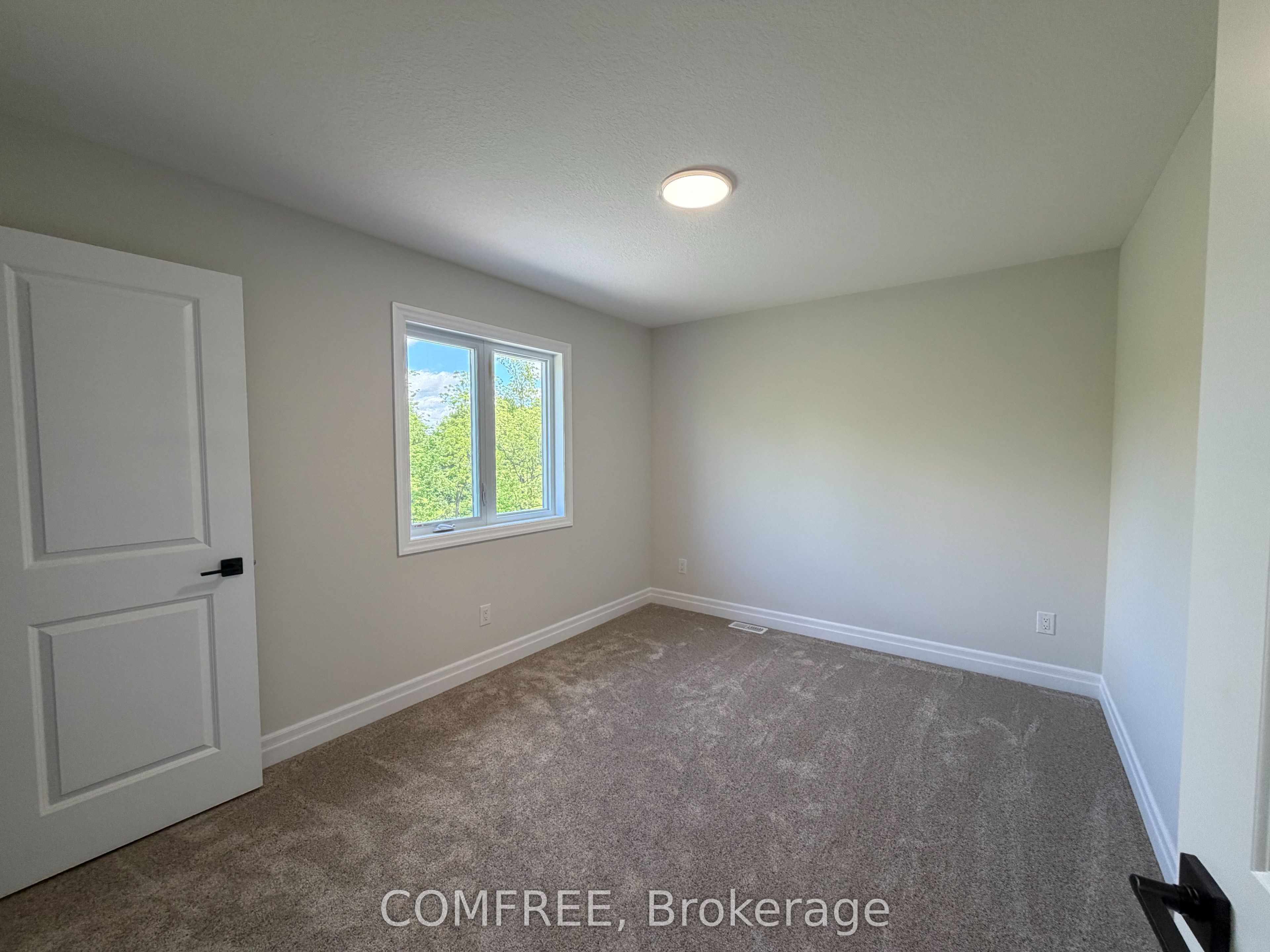 25-35 Old Course Road Property Photo 19
