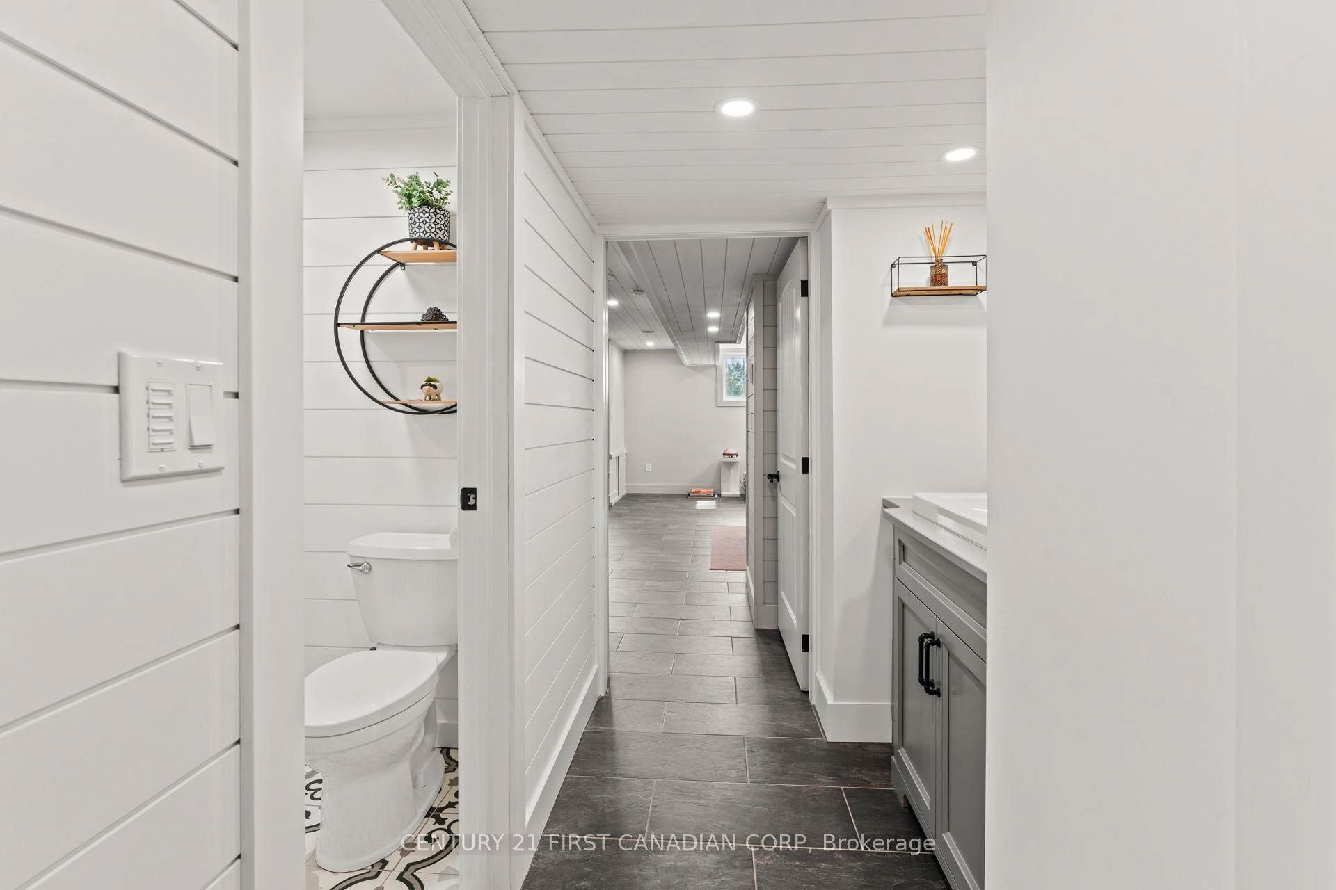 96 Tuyll Street Property Photo 33