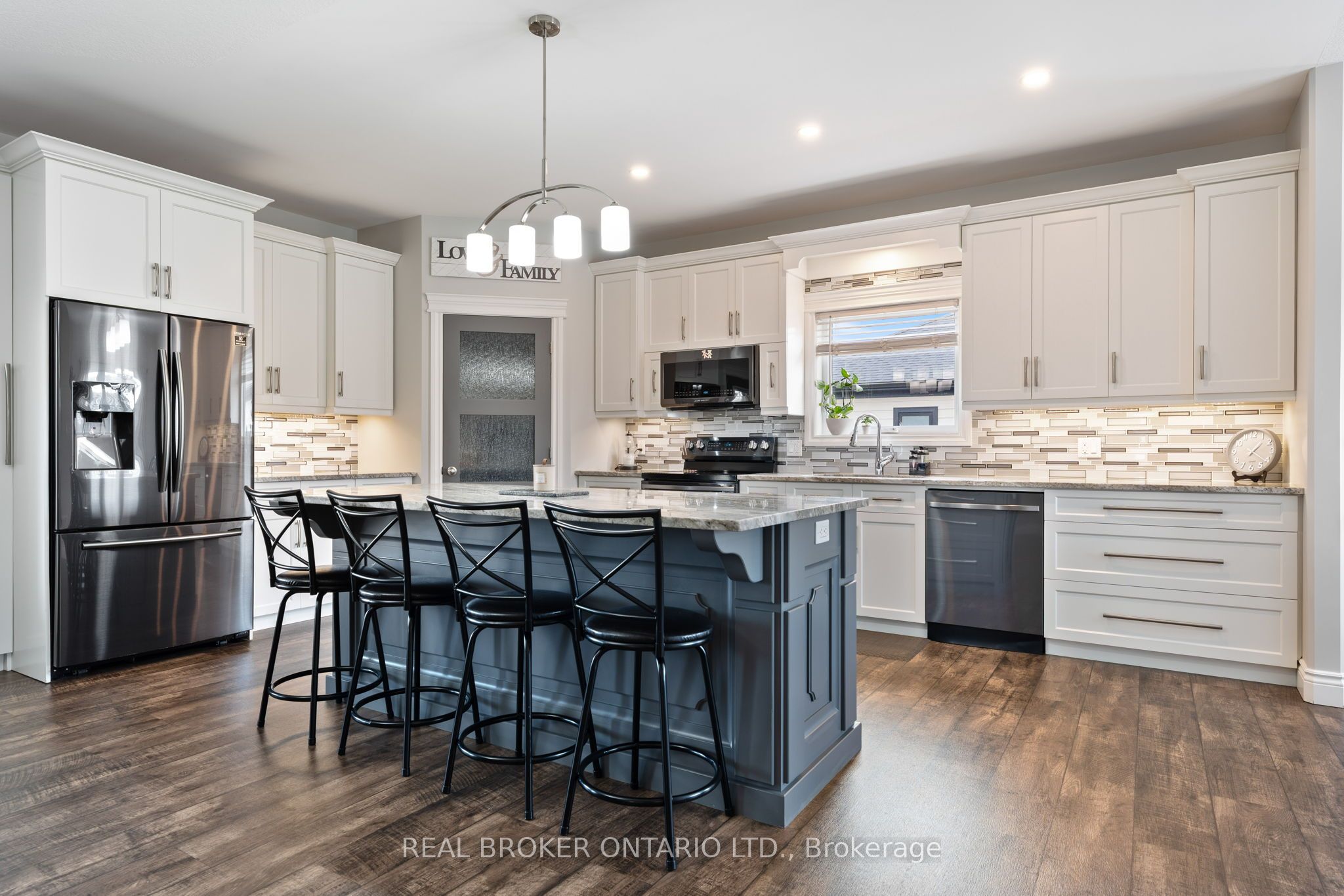 11721 Plank Road Property Photo 7