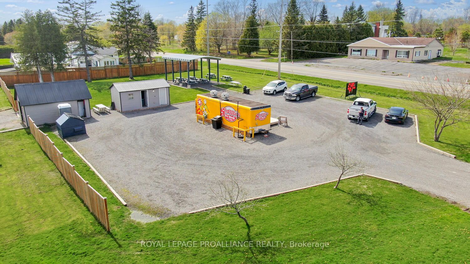 12 Riverview Crescent Property Photo 3