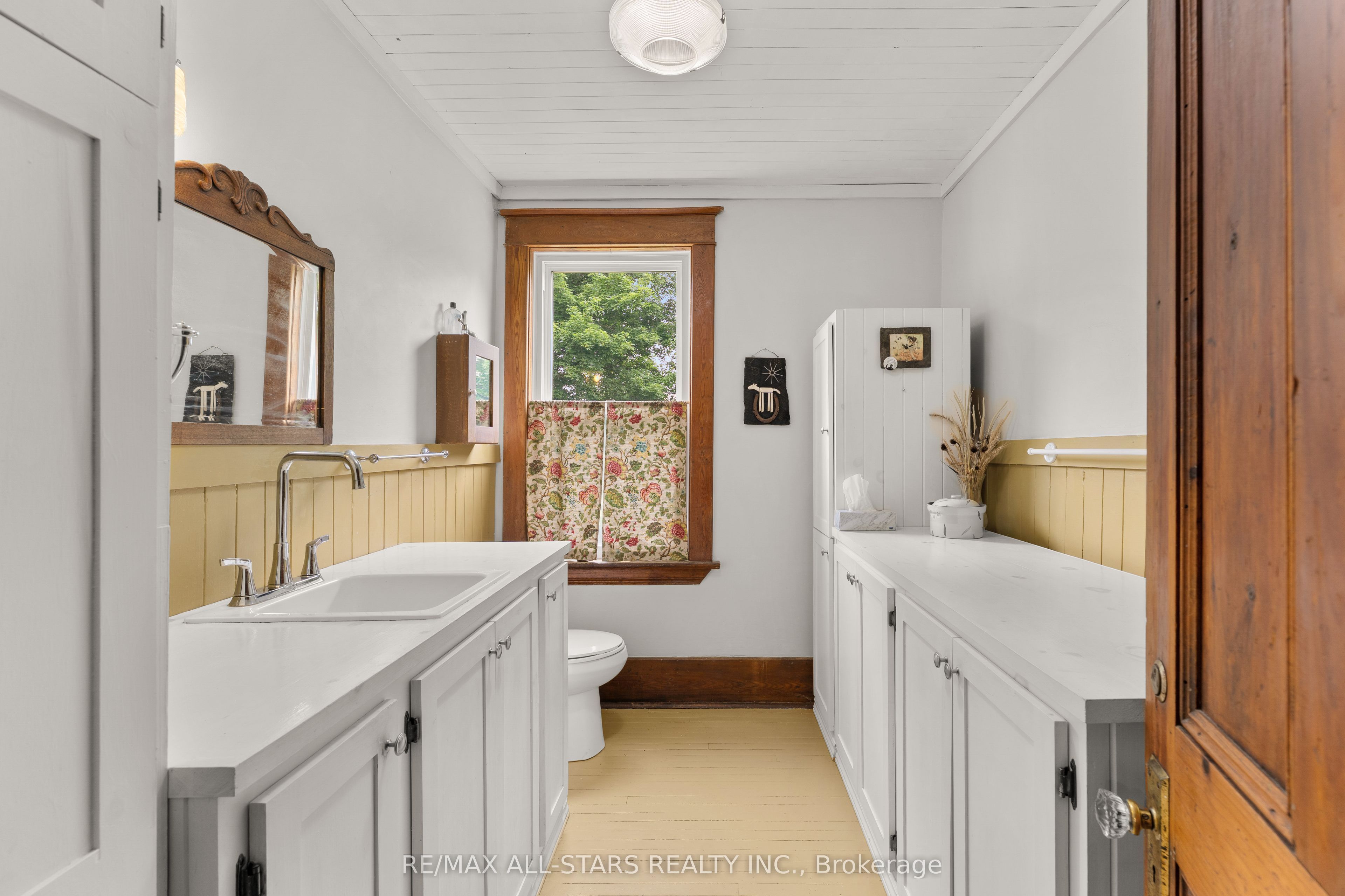 412 Cooper Road Property Photo 15