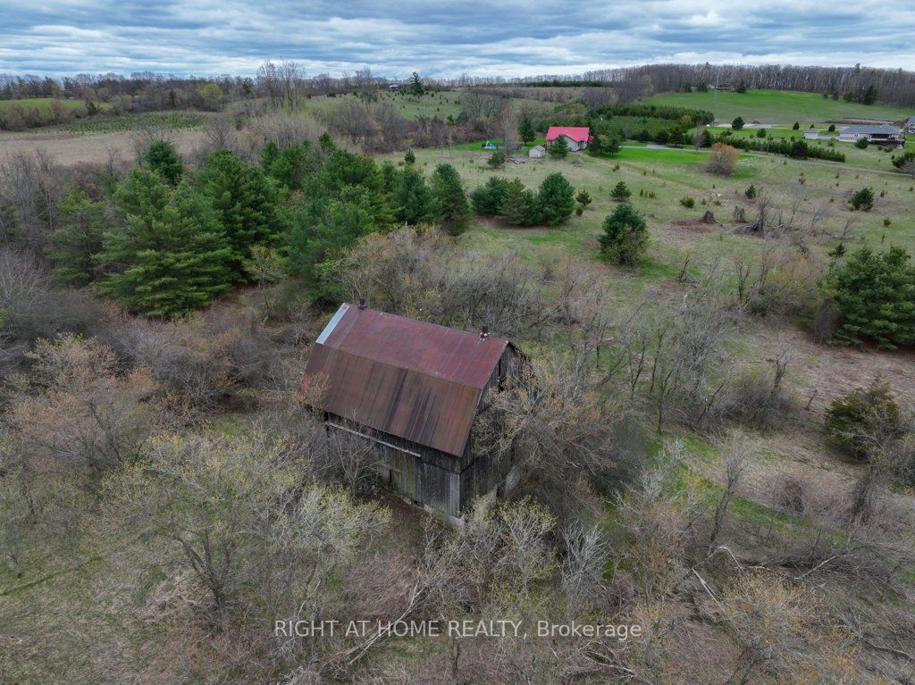 262 Golf Course Road W Property Photo 12