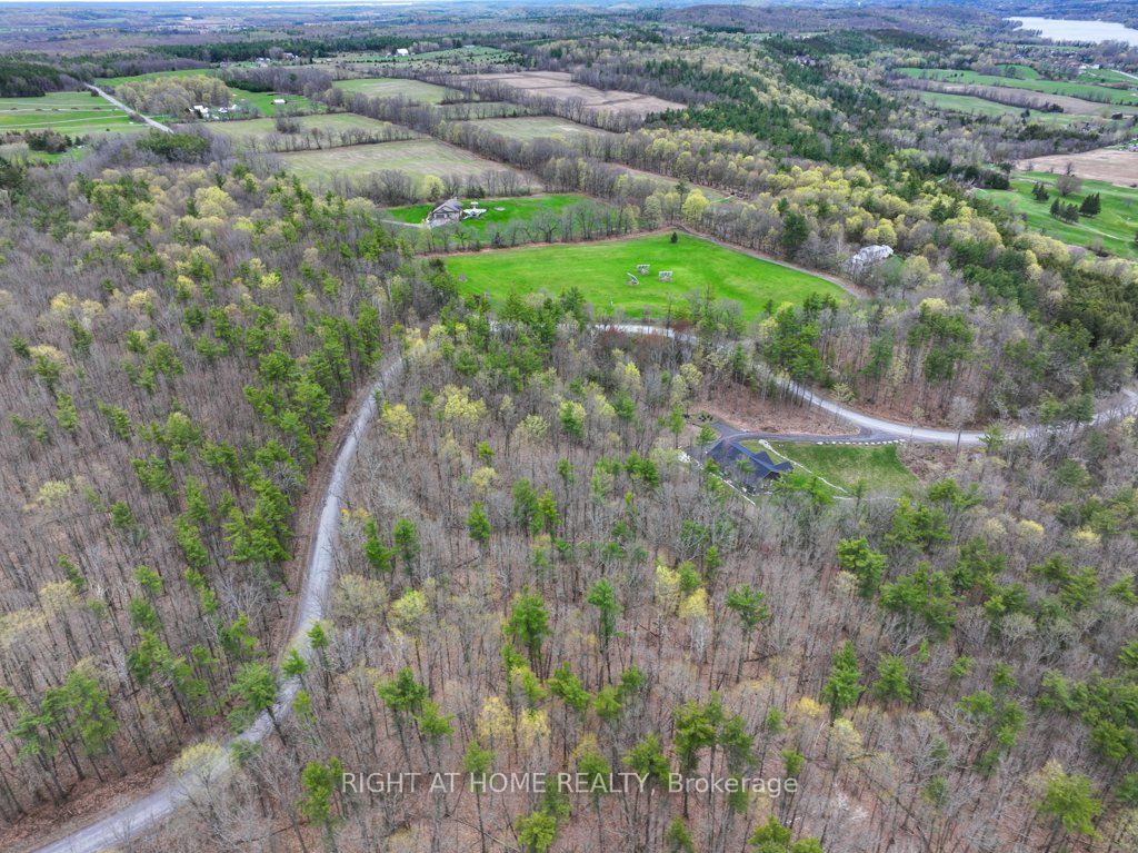 262 Golf Course Road W Property Photo 15