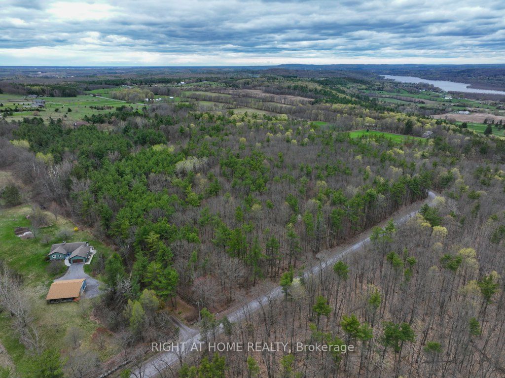 262 Golf Course Road W Property Photo 18
