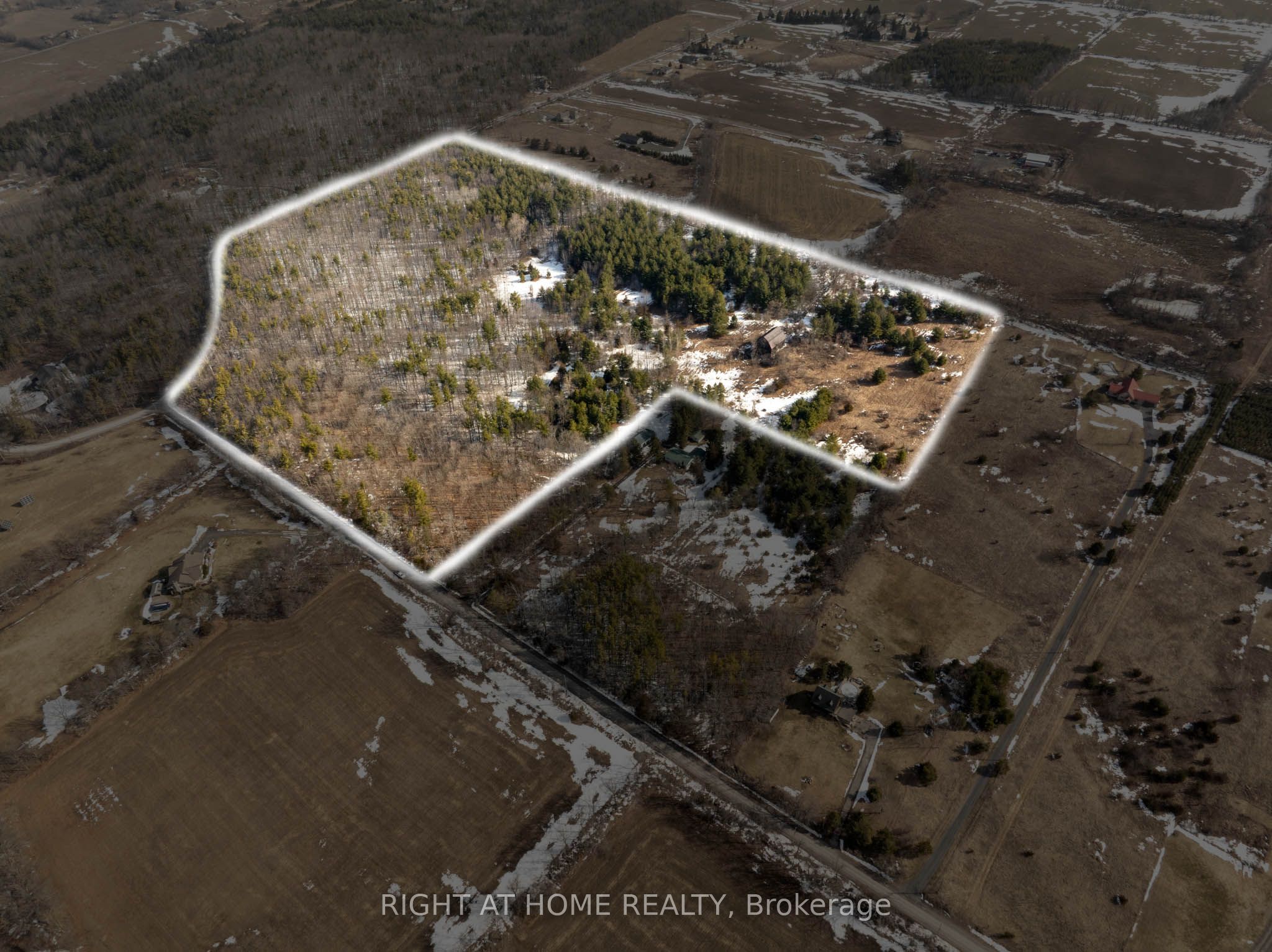 262 Golf Course Road W Property Photo 24