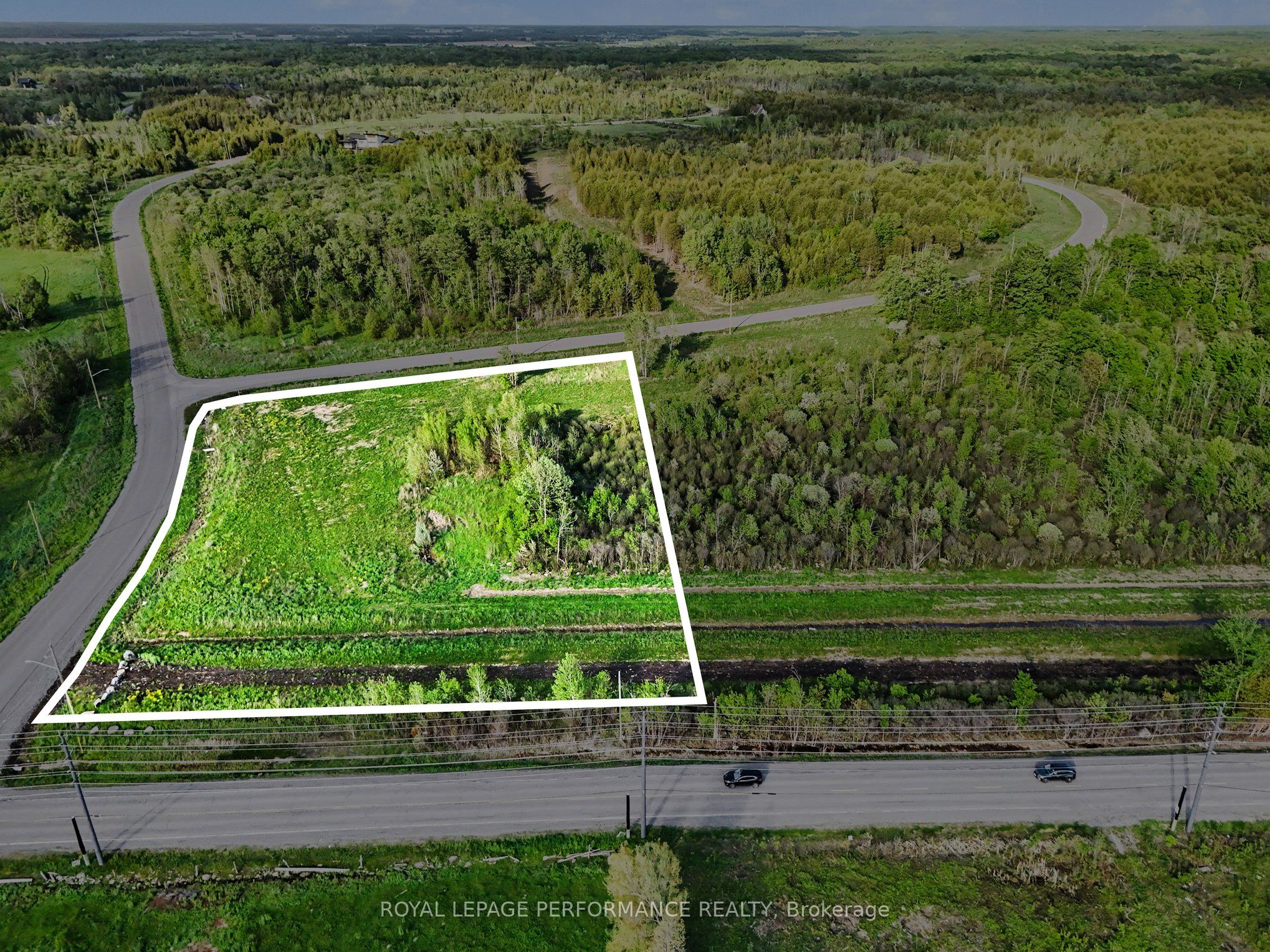 1580 Mcdonell Crescent Property Photo 14