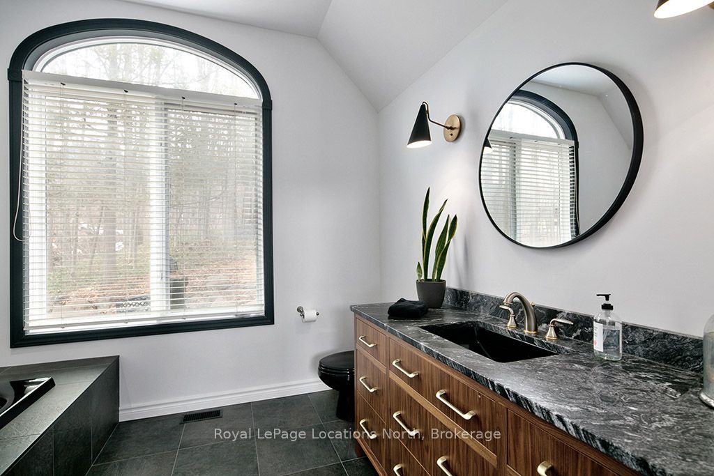 112 Amik Court Property Photo 14