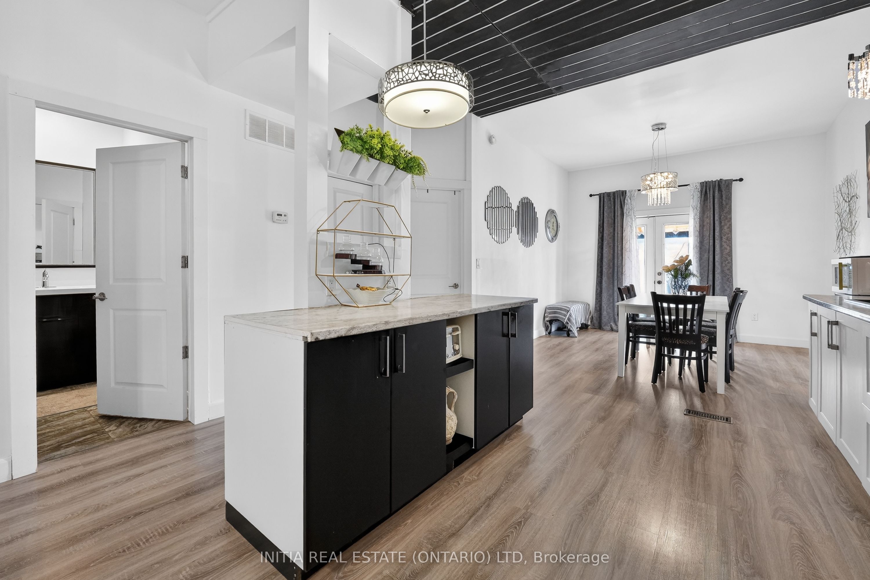 3911 Warehouse Street Property Photo 6
