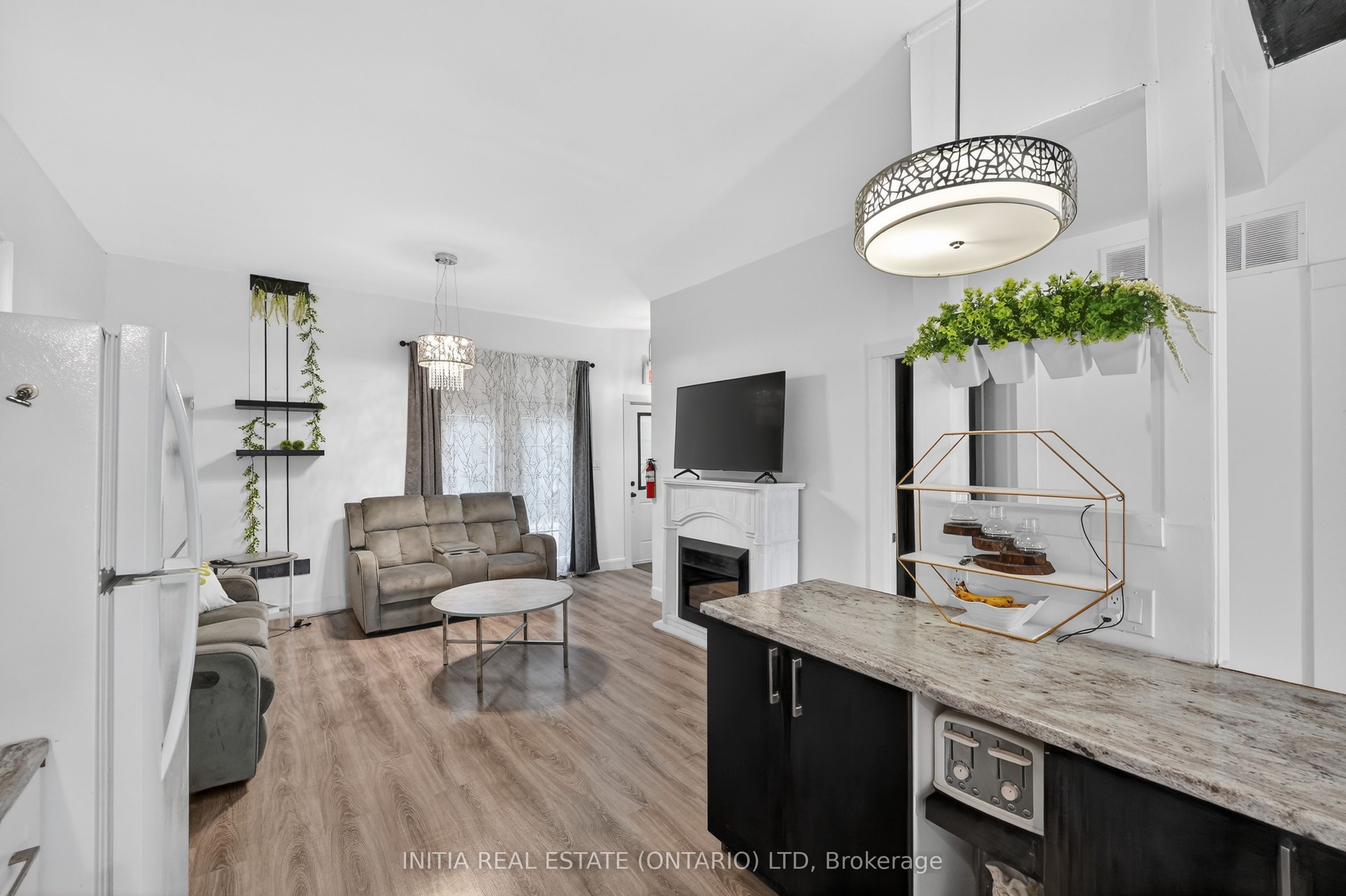 3911 Warehouse Street Property Photo 11