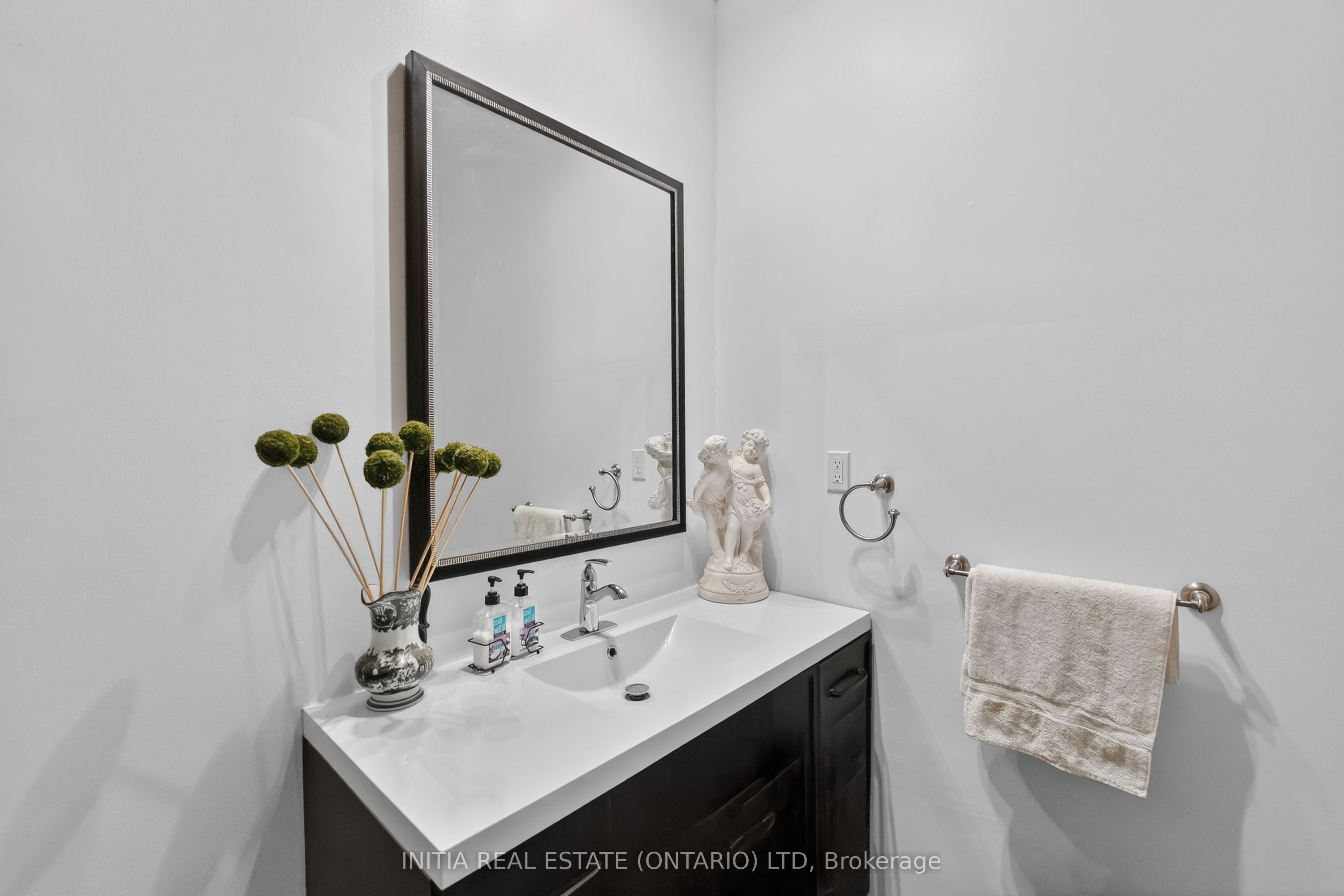 3911 Warehouse Street Property Photo 13