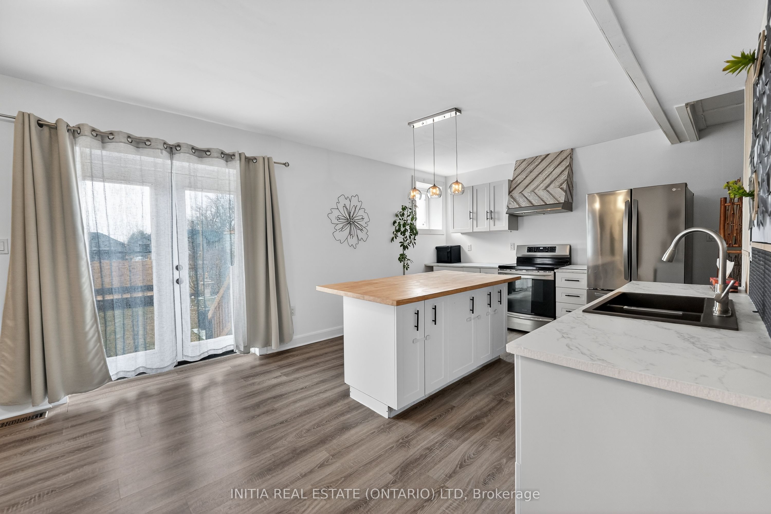 3911 Warehouse Street Property Photo 17