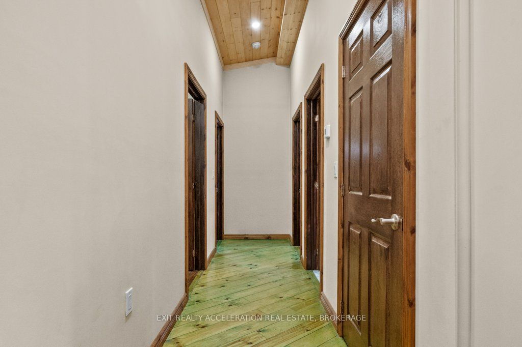 14 West Park Lane Property Photo 16