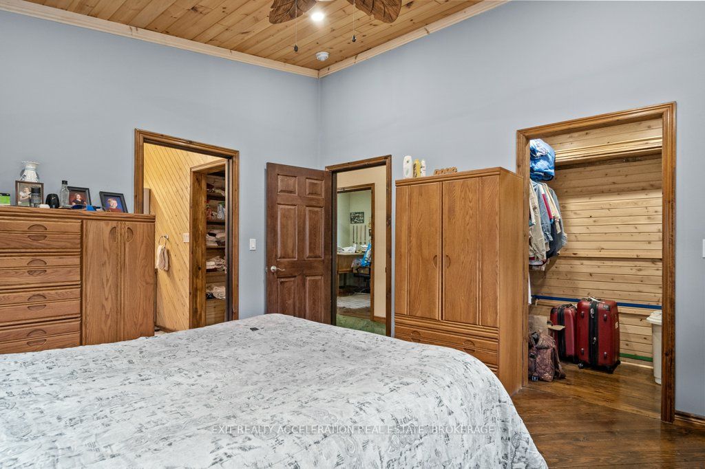 14 West Park Lane Property Photo 18