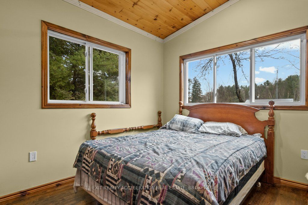 14 West Park Lane Property Photo 22
