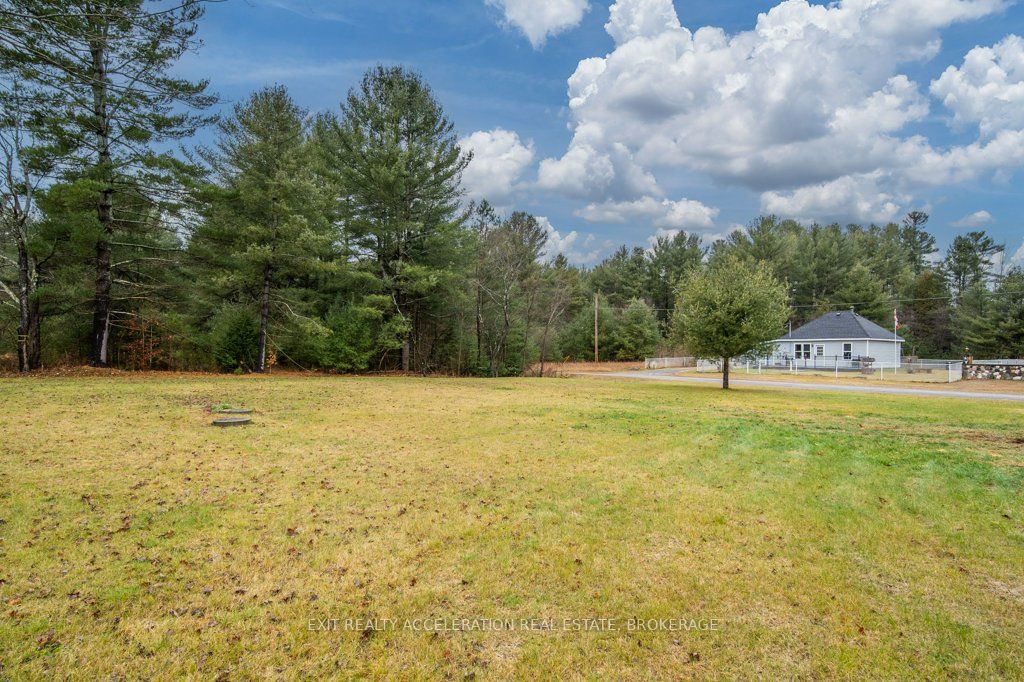 14 West Park Lane Property Photo 37