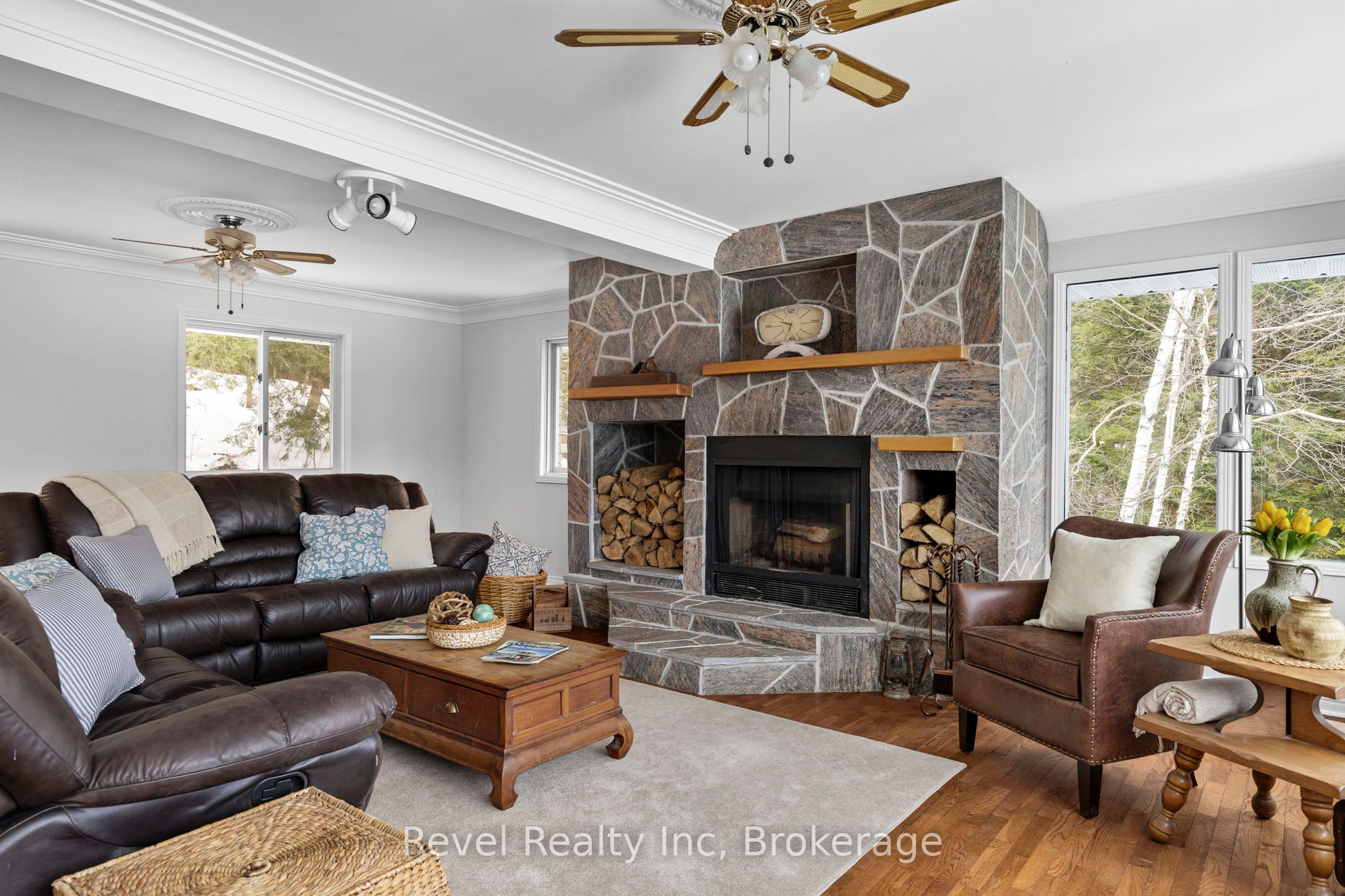 75 Silver Point Drive Property Photo 6