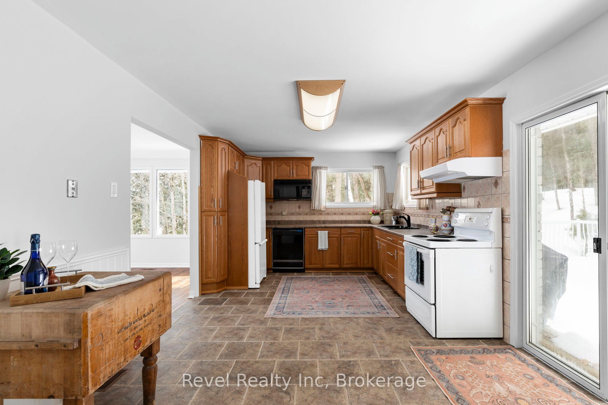 75 Silver Point Drive Property Photo 18
