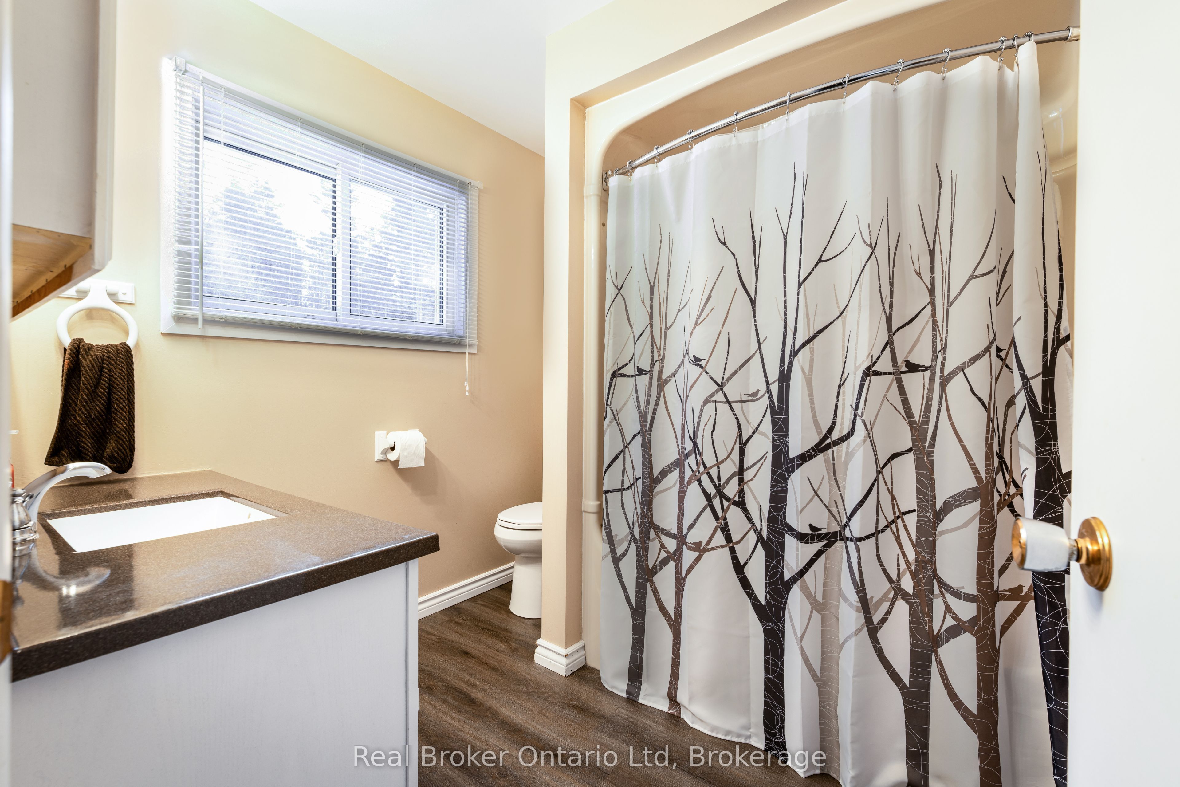 16 Twin River Drive N Property Photo 12
