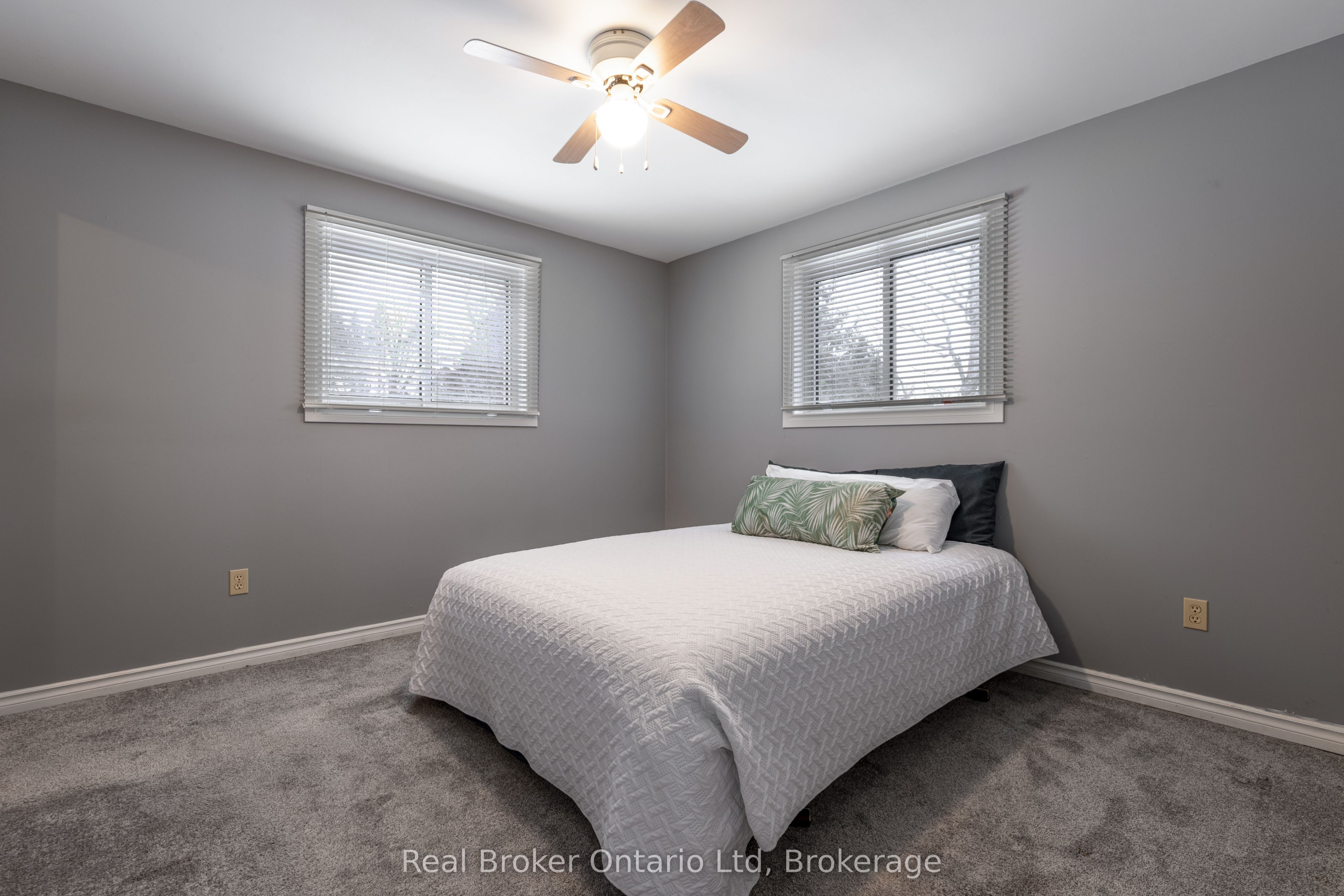 16 Twin River Drive N Property Photo 13