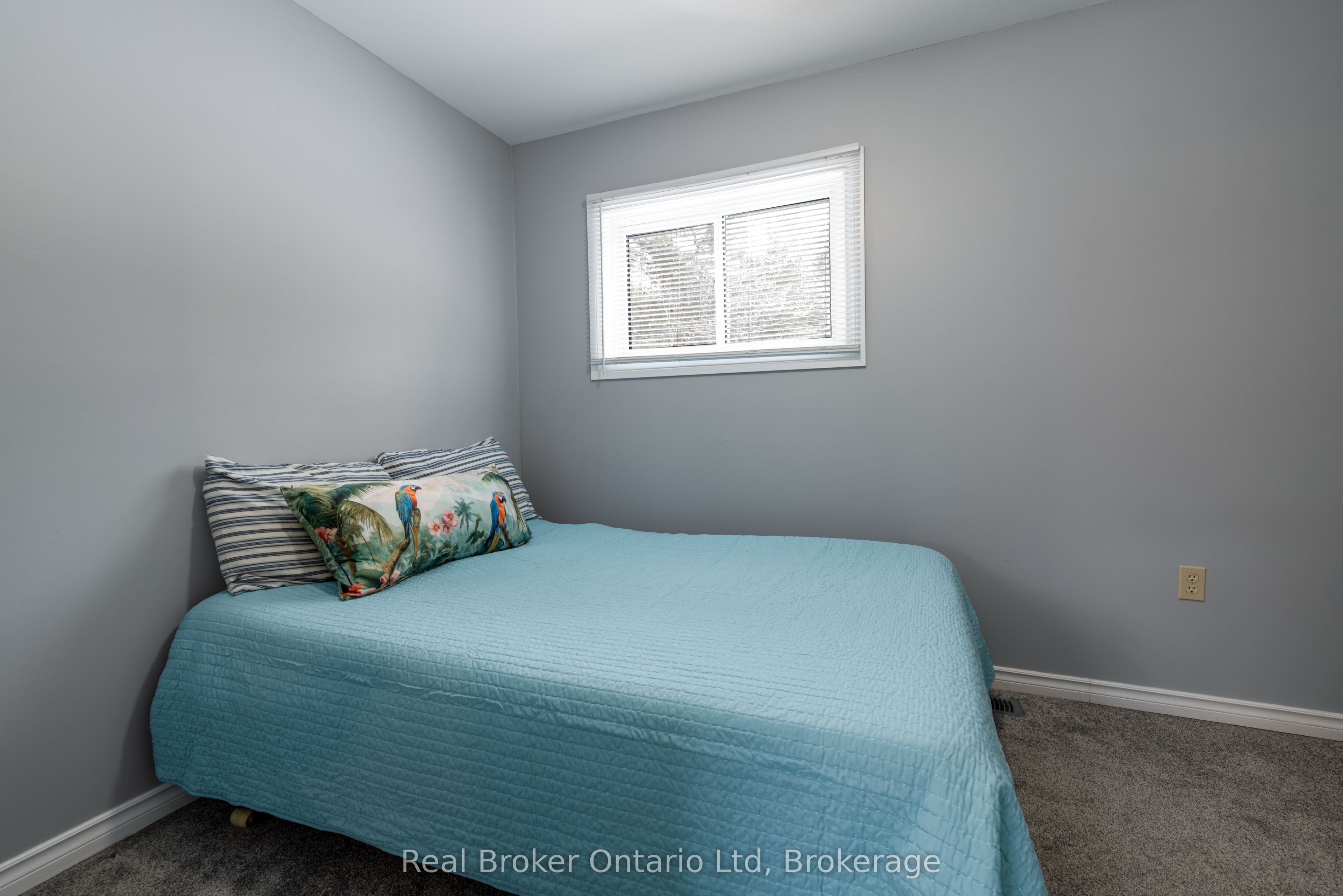 16 Twin River Drive N Property Photo 17