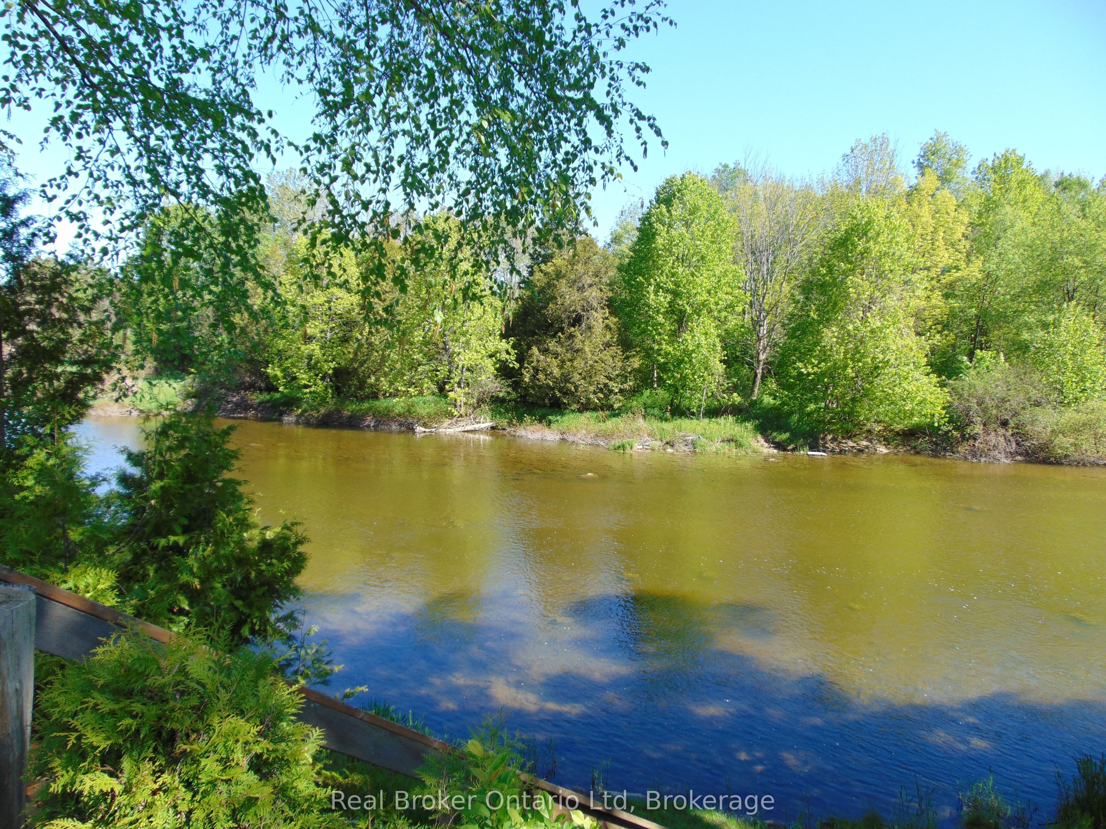 16 Twin River Drive N Property Photo 24