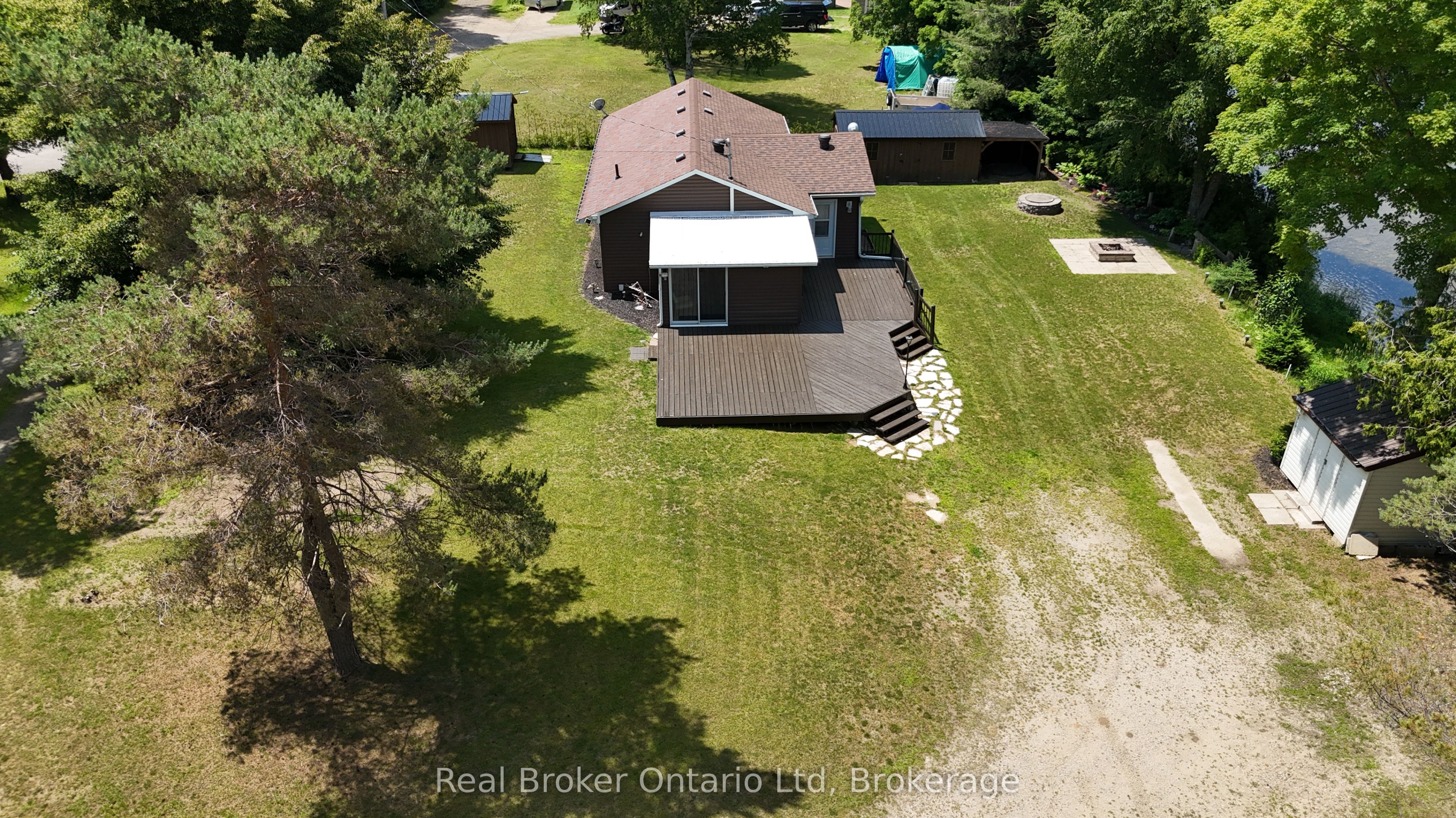 16 Twin River Drive N Property Photo 34