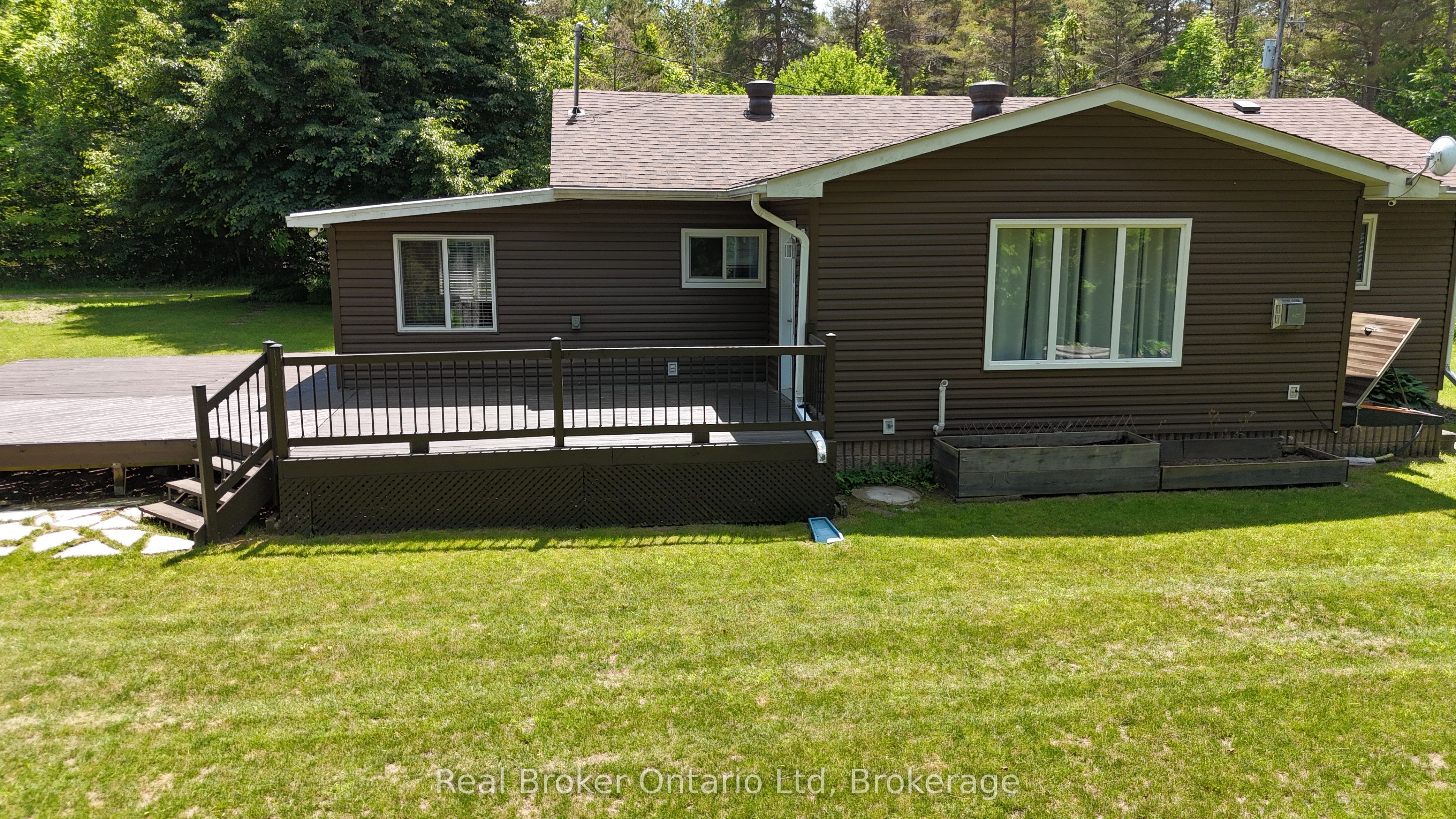16 Twin River Drive N Property Photo 36