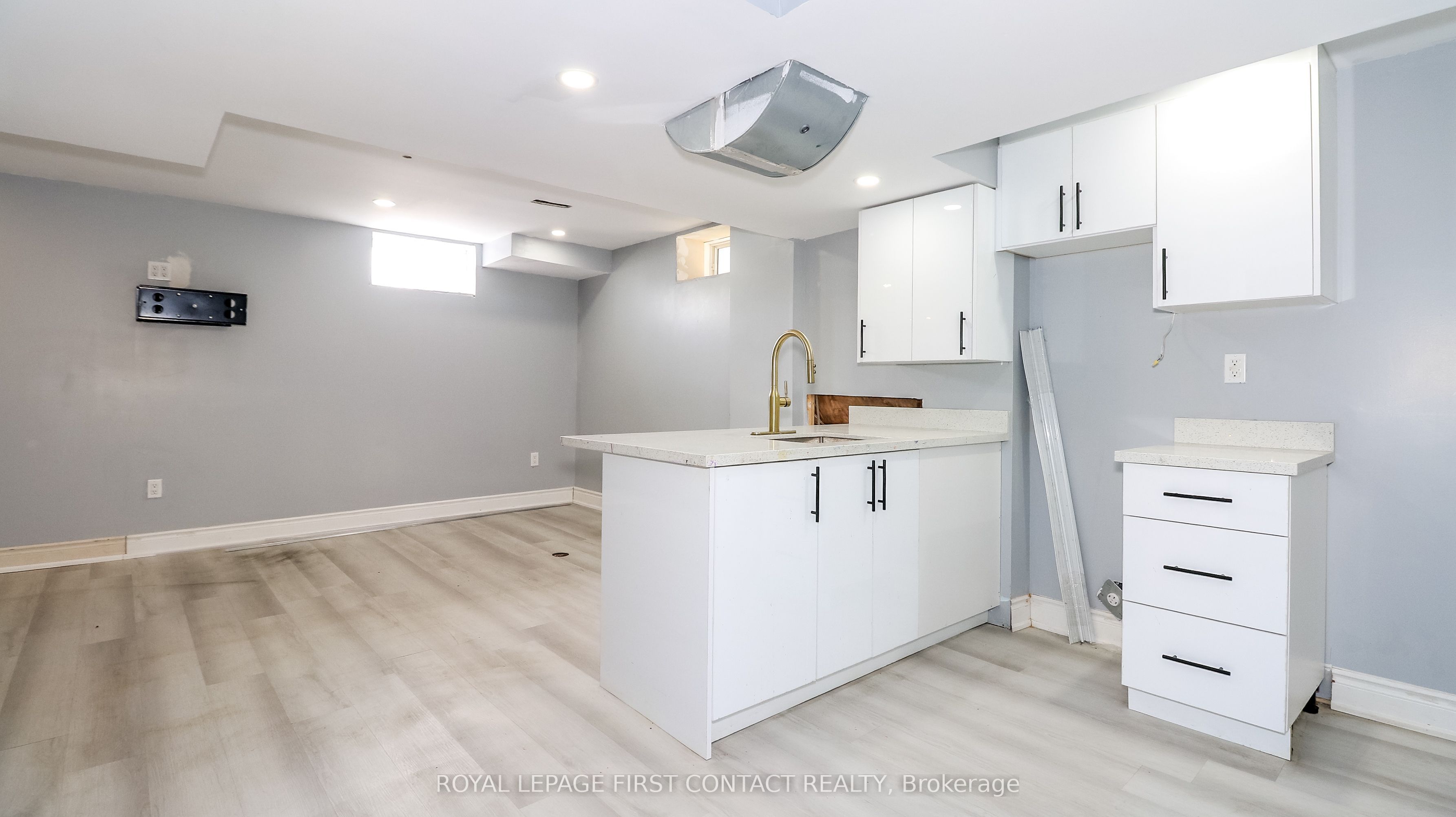 142 Seeley Avenue Property Photo 32